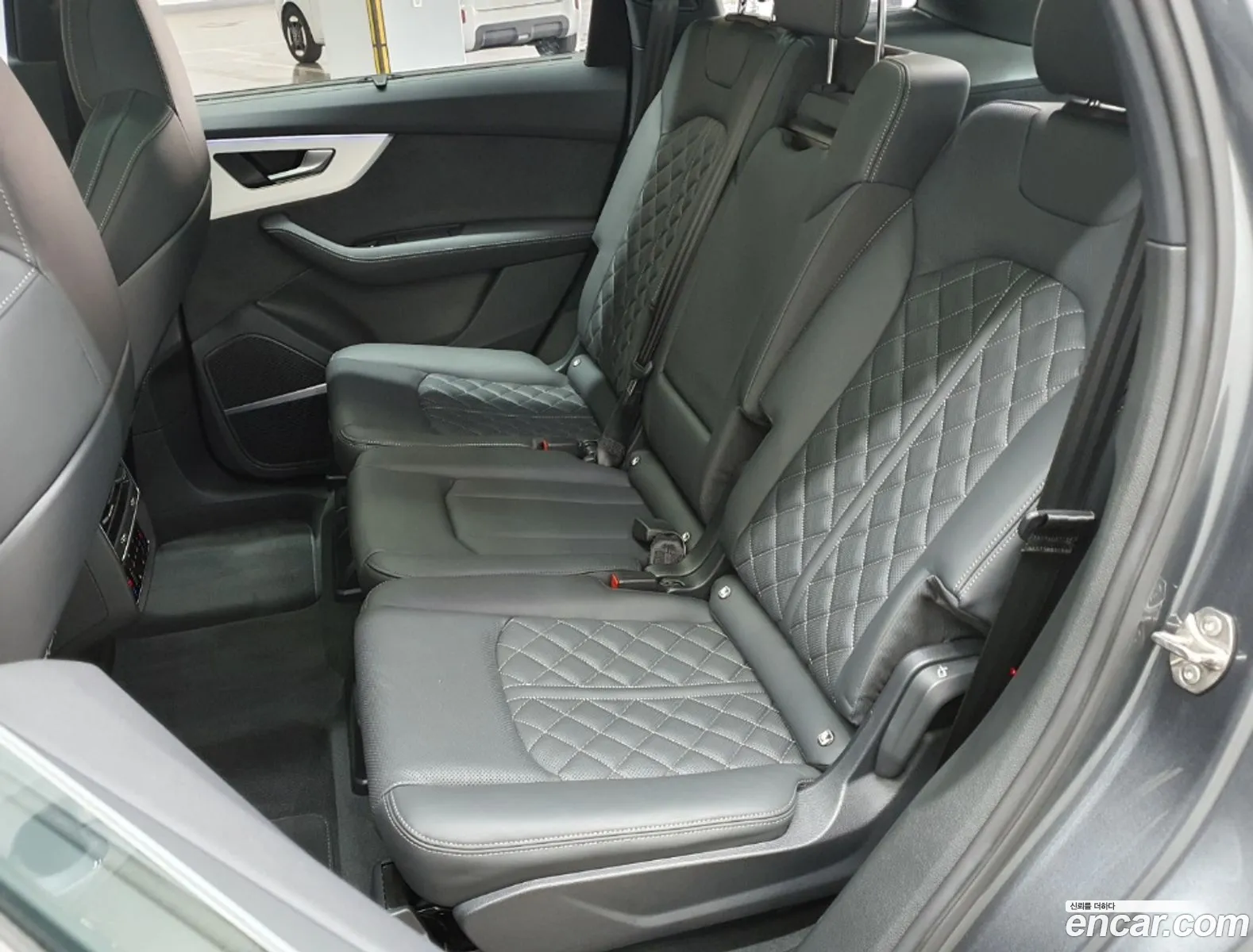 Audi Q7 2025 — 10