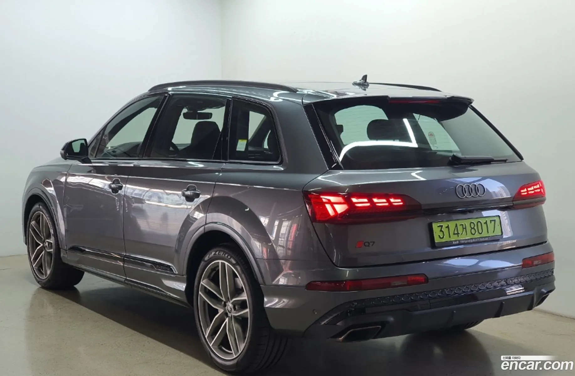 Audi Q7 2025 — 5
