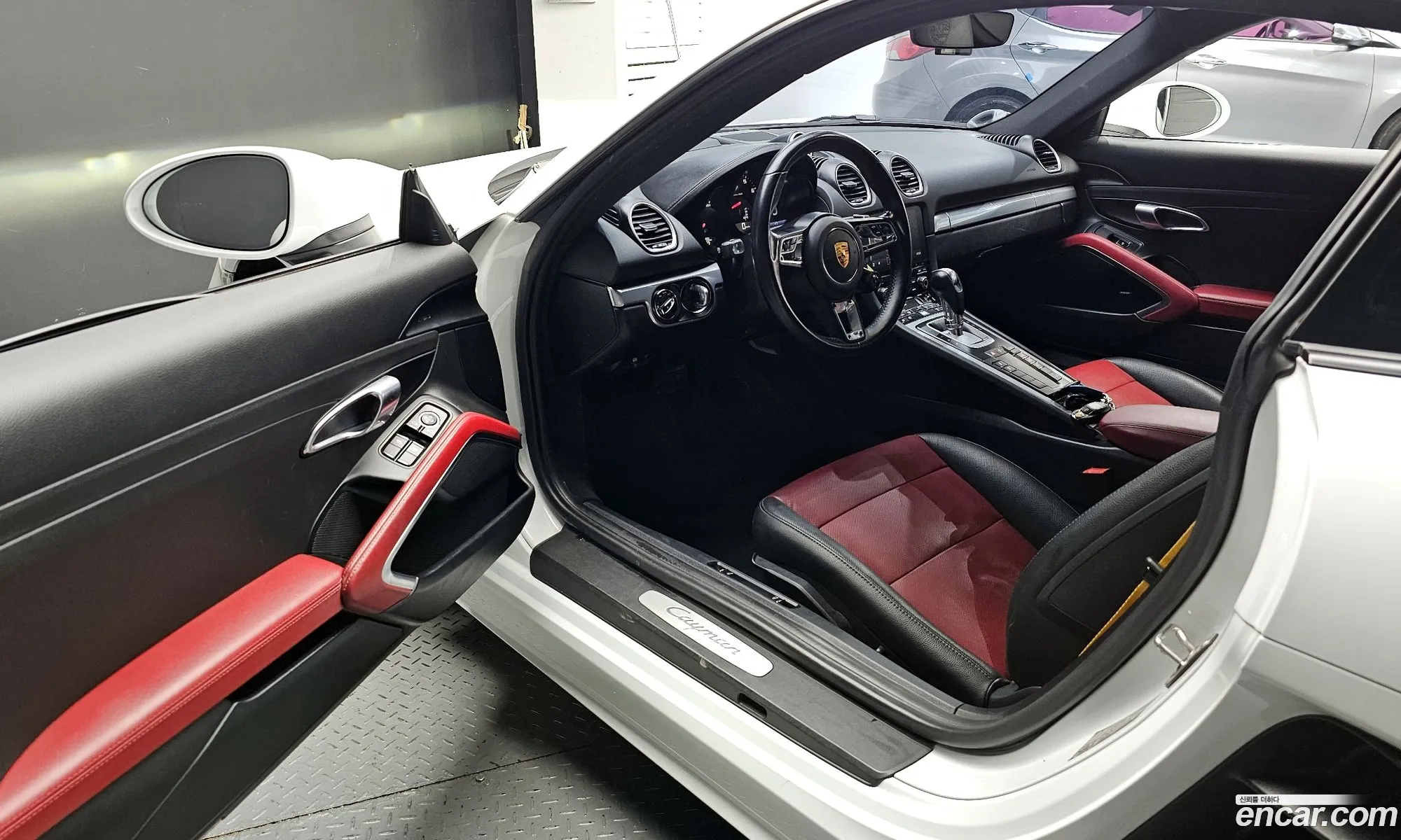 Porsche 718 Cayman 2020 — 25
