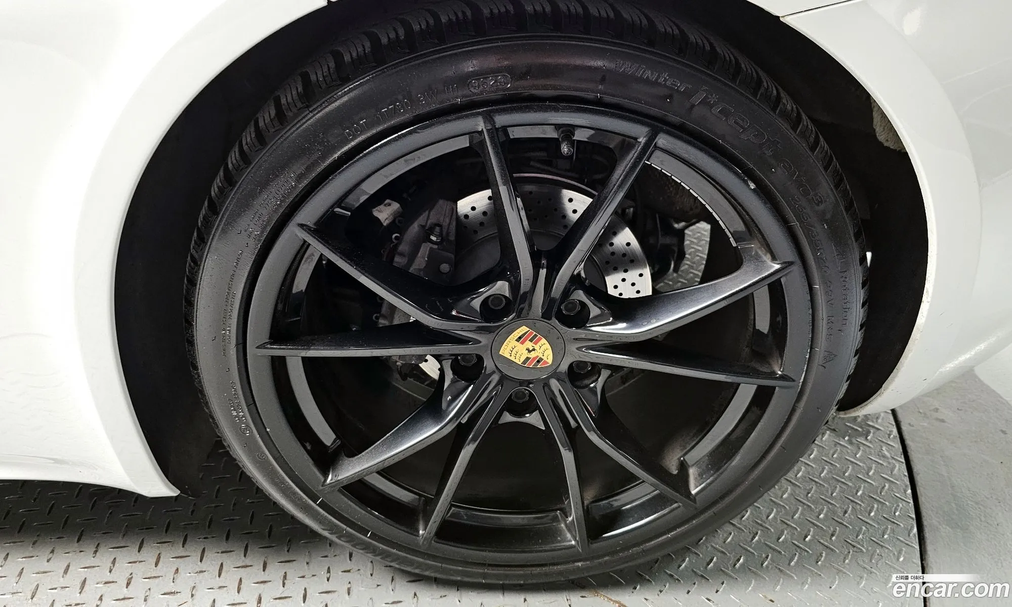 Porsche 718 Cayman 2020 — 13