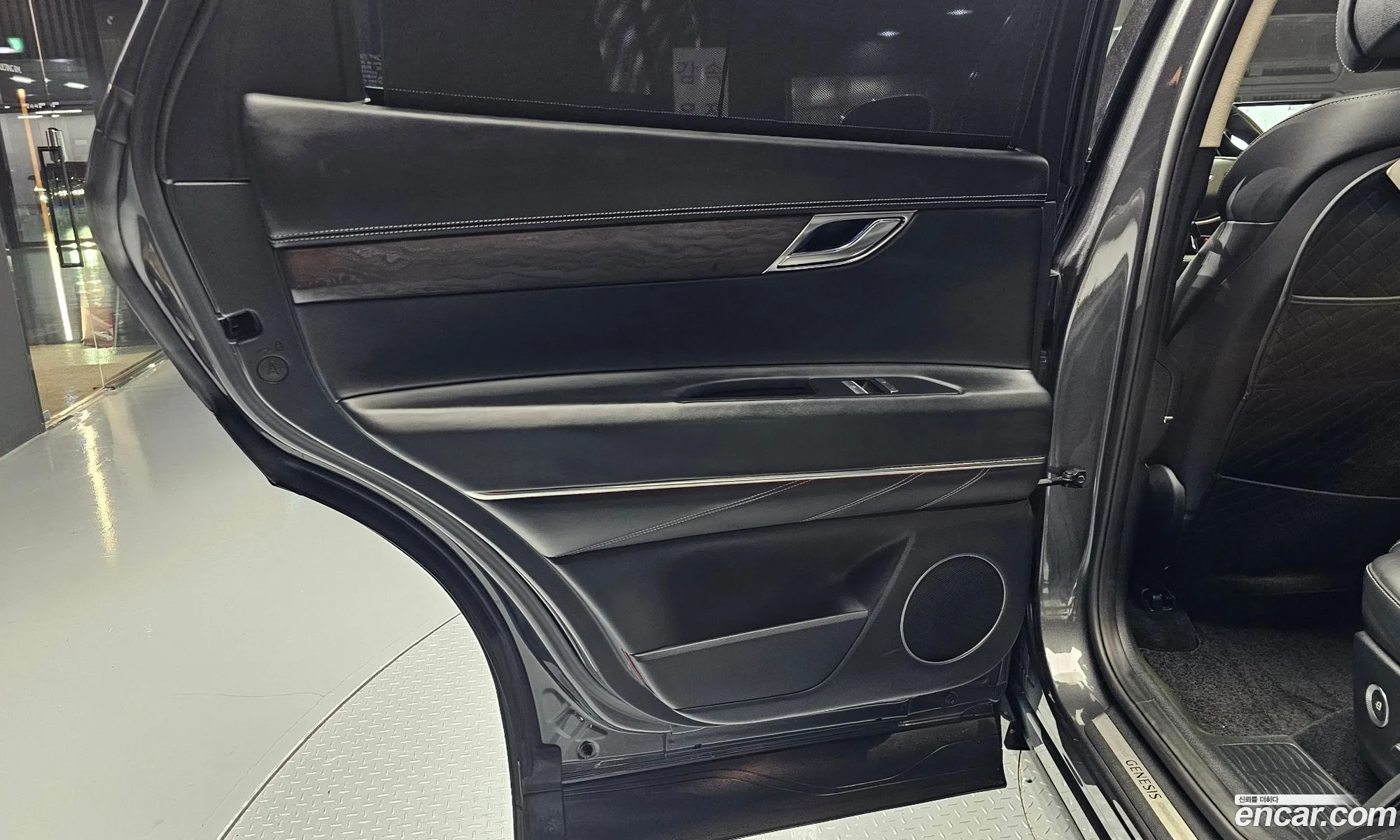 Genesis GV80 2021 — 29