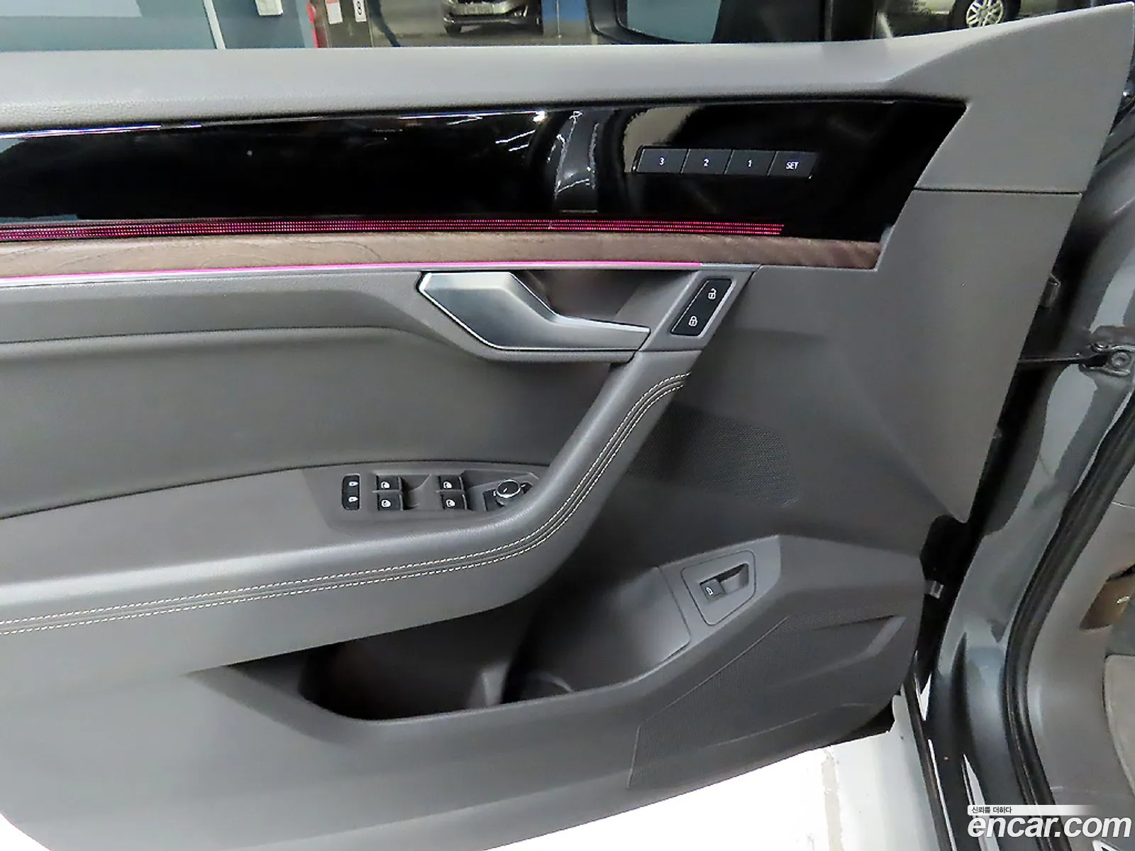 Volkswagen Touareg 2023 — 16