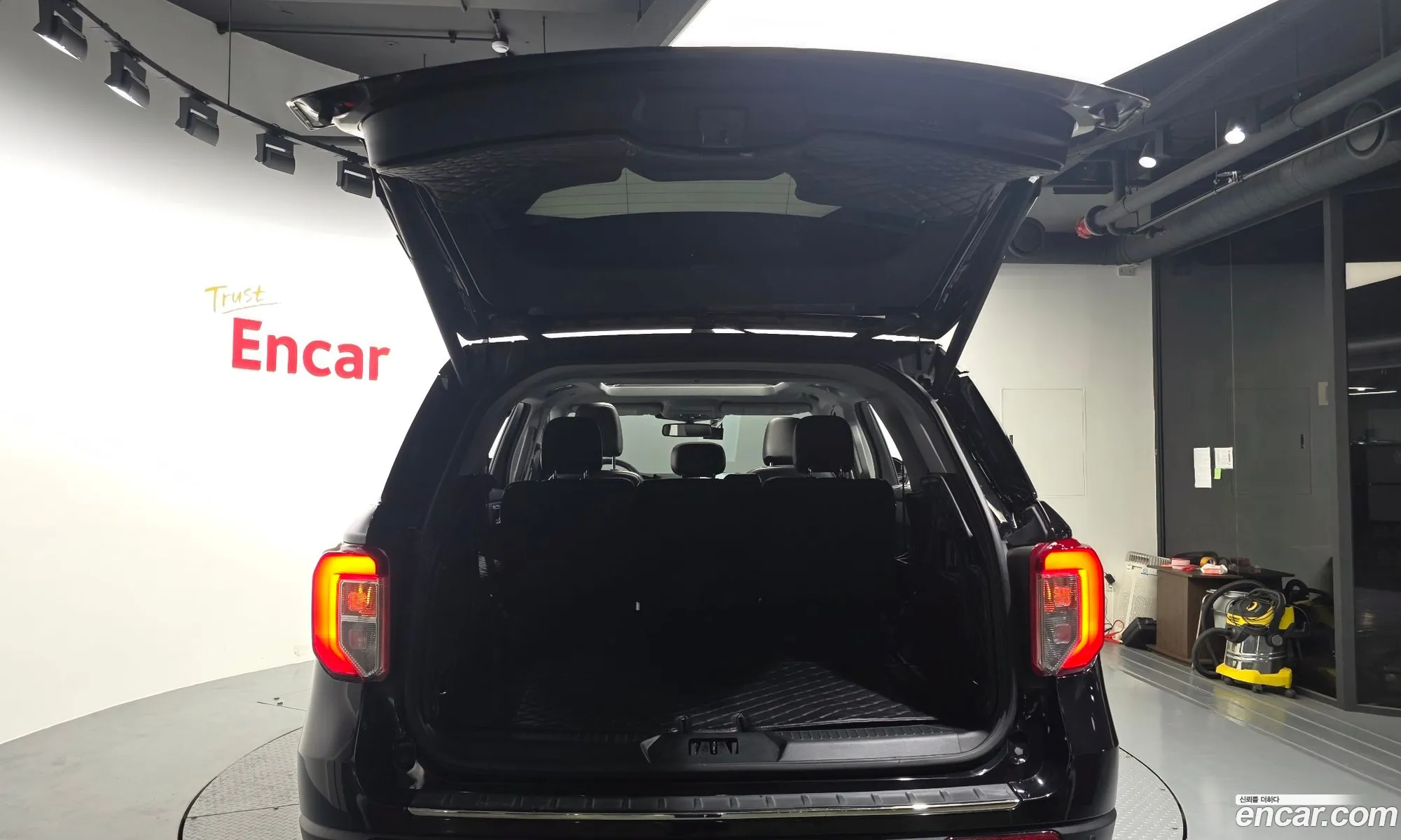 Ford Explorer 6th Gen 2021 1FM5K8FY5MNA08157 — 28