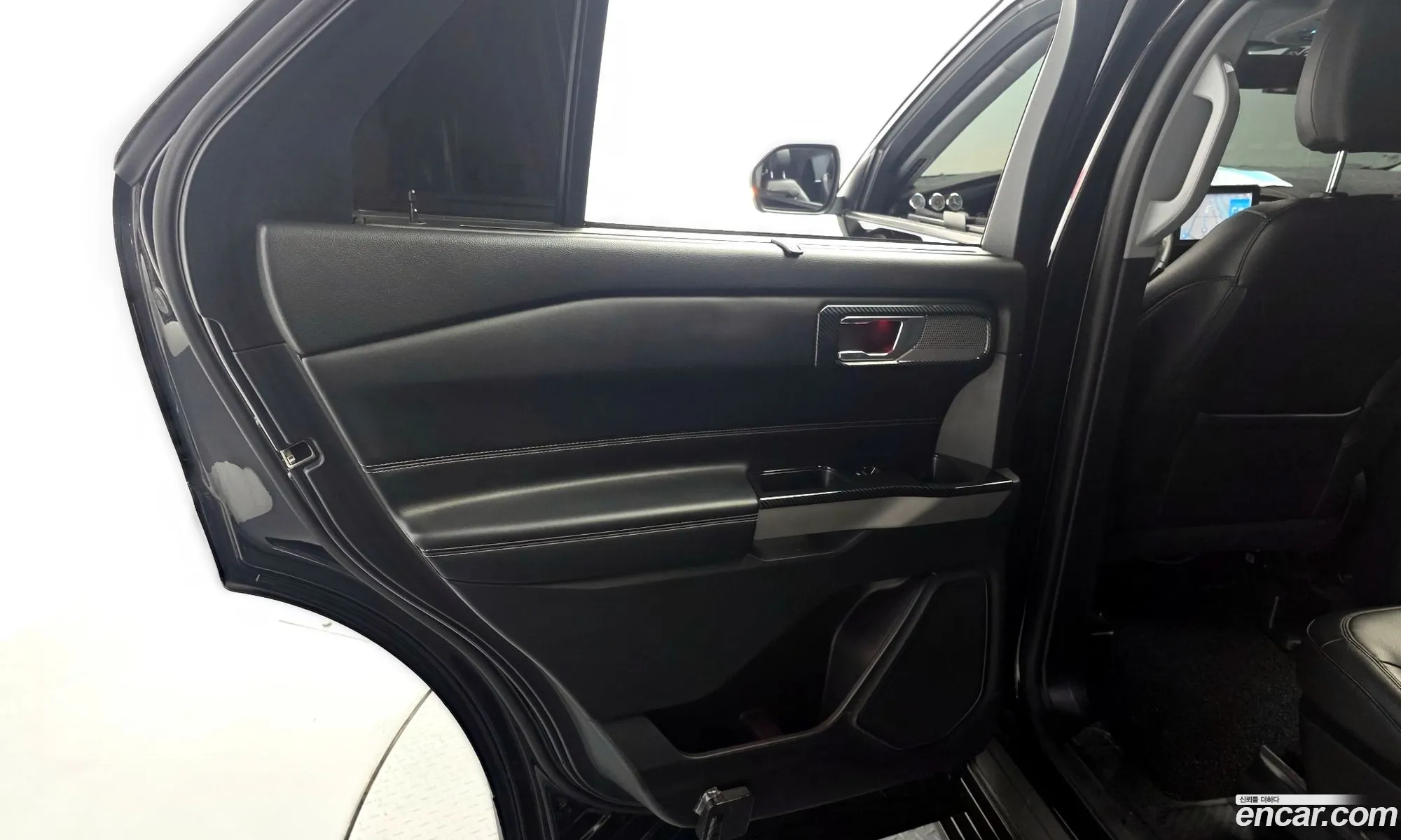 Ford Explorer 6th Gen 2021 1FM5K8FY5MNA08157 — 8