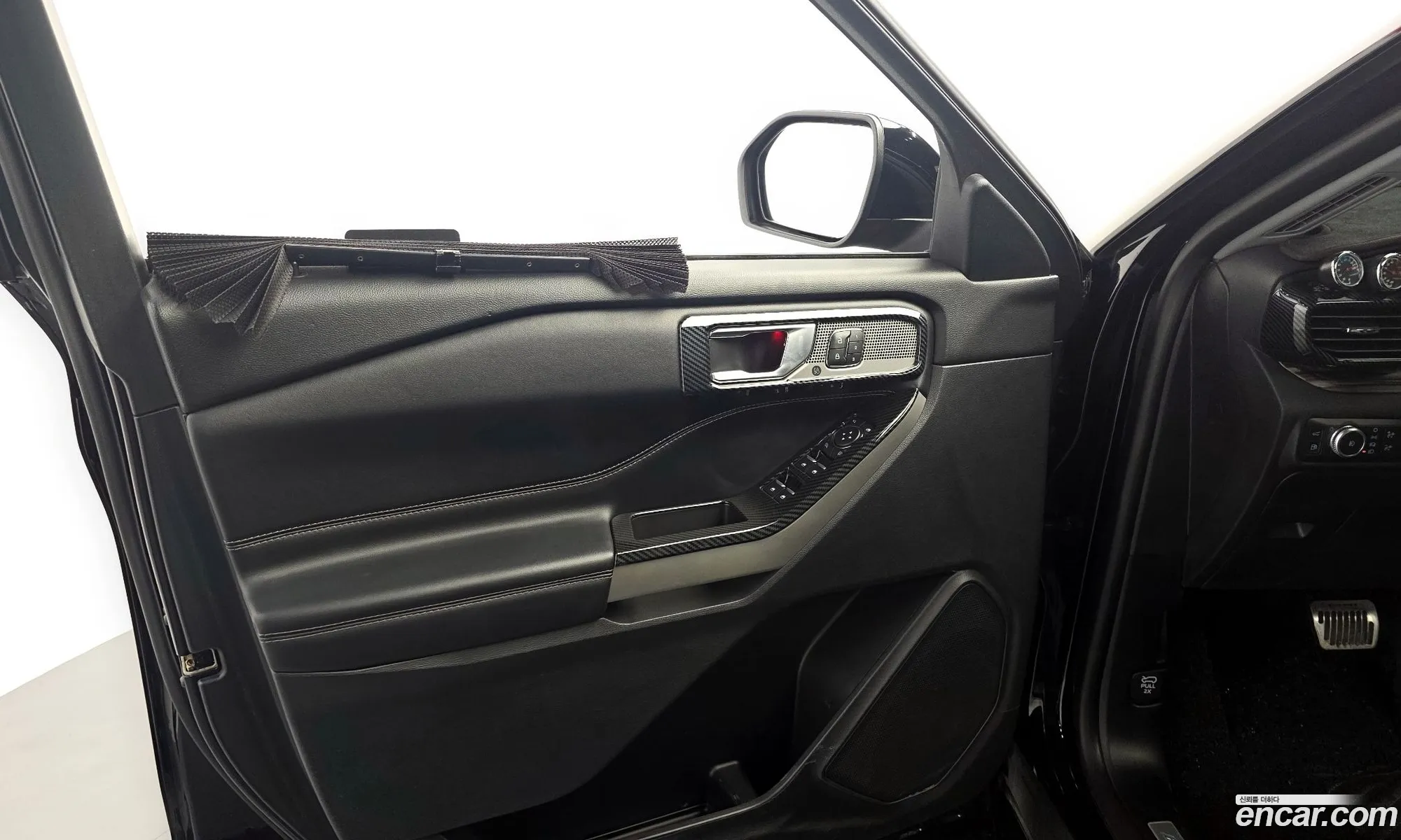 Ford Explorer 6th Gen 2021 1FM5K8FY5MNA08157 — 25