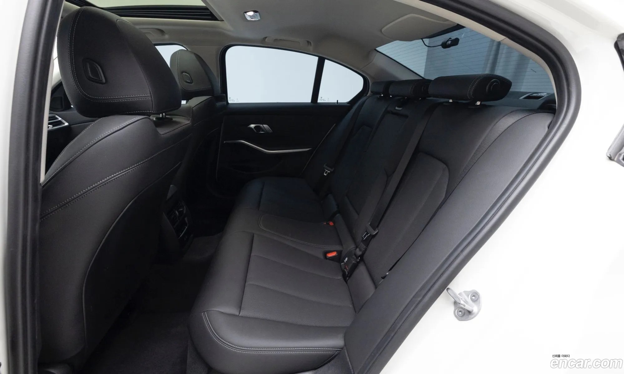 BMW 3 Series 2025 — 15