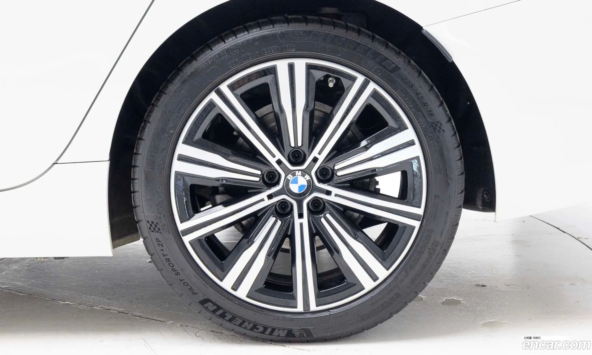 BMW 3 Series 2025 — 19