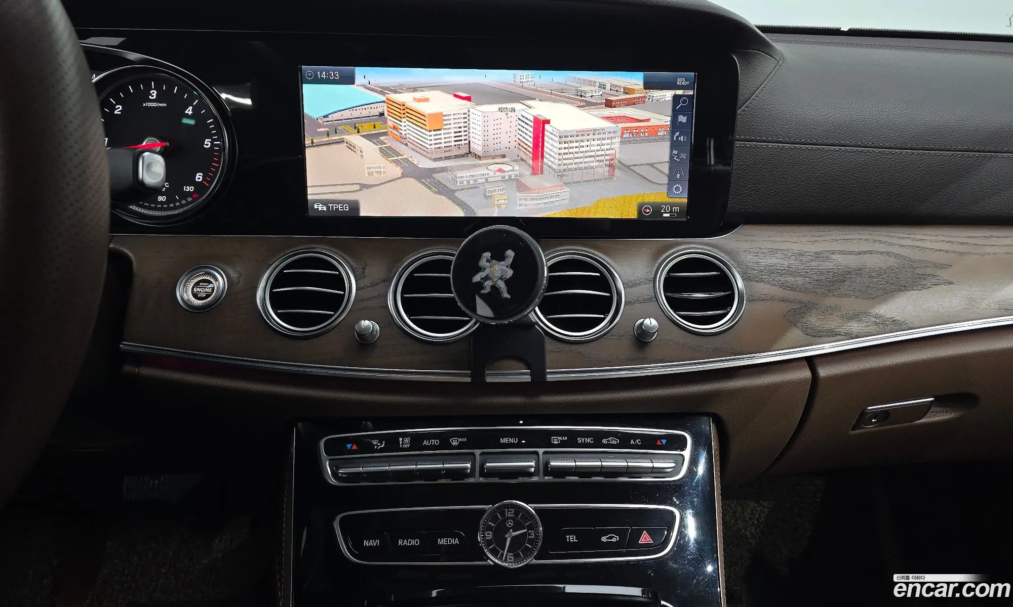 Mercedes-Benz E-Class W213 2019 WDDZF0FB6KA696641 — 2