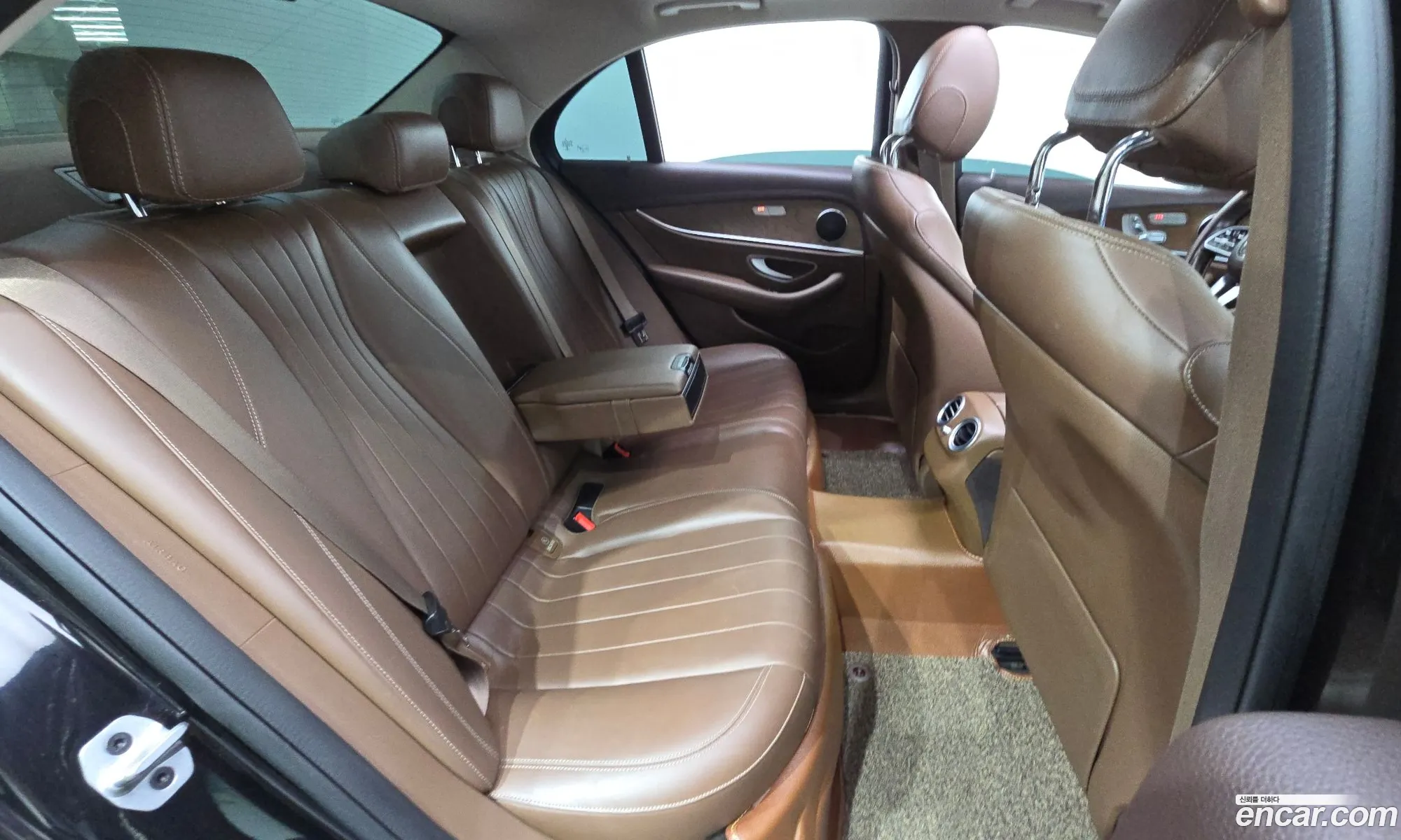 Mercedes-Benz E-Class W213 2019 WDDZF0FB6KA696641 — 9