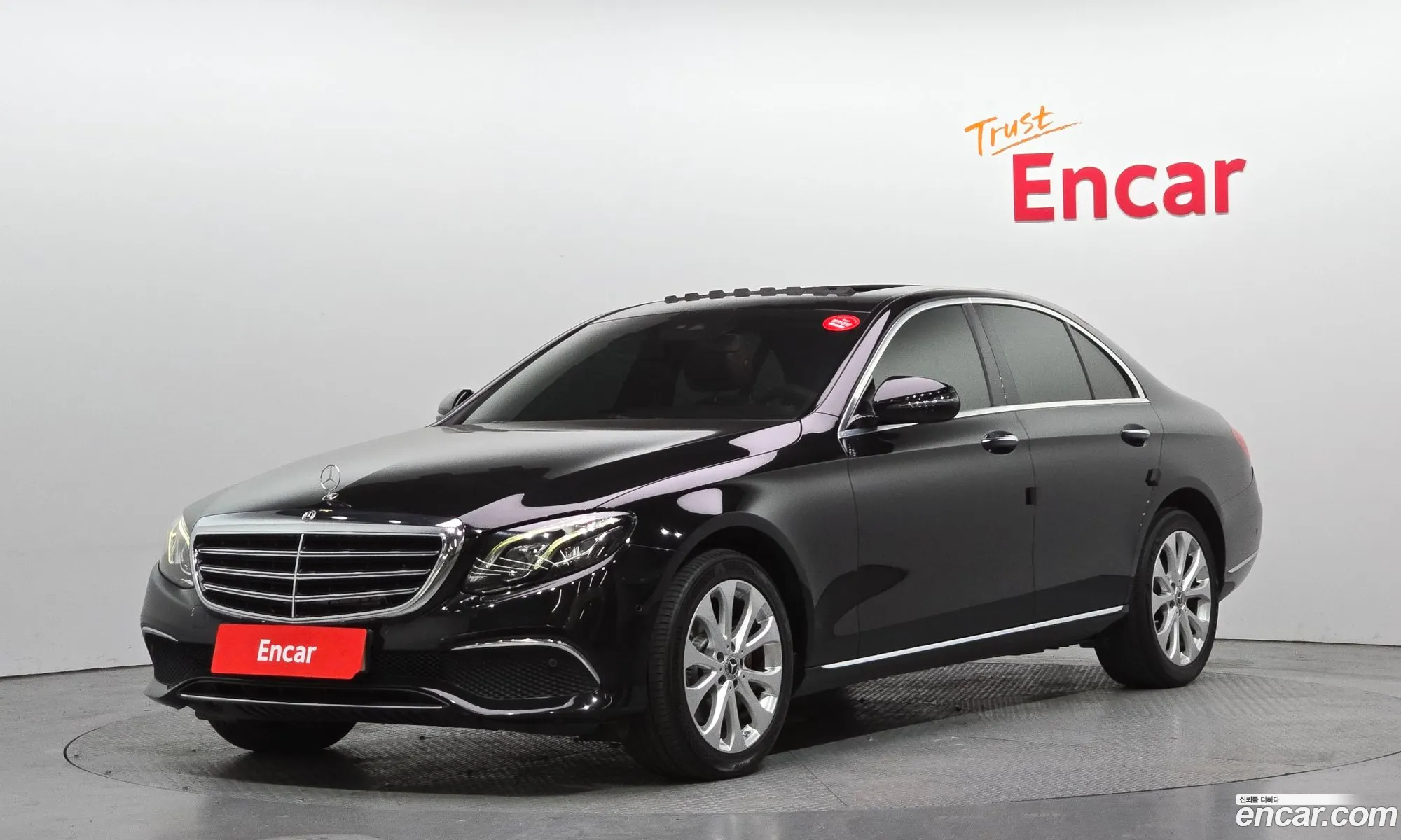 Mercedes-Benz E-Class W213 2019 WDDZF0FB6KA696641 — 19