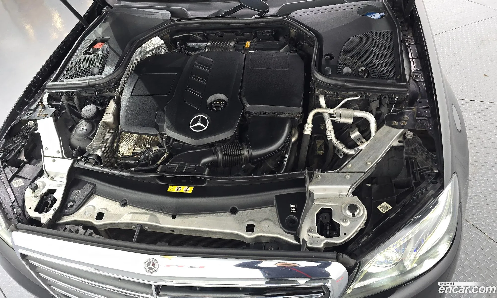 Mercedes-Benz E-Class W213 2019 WDDZF0FB6KA696641 — 18