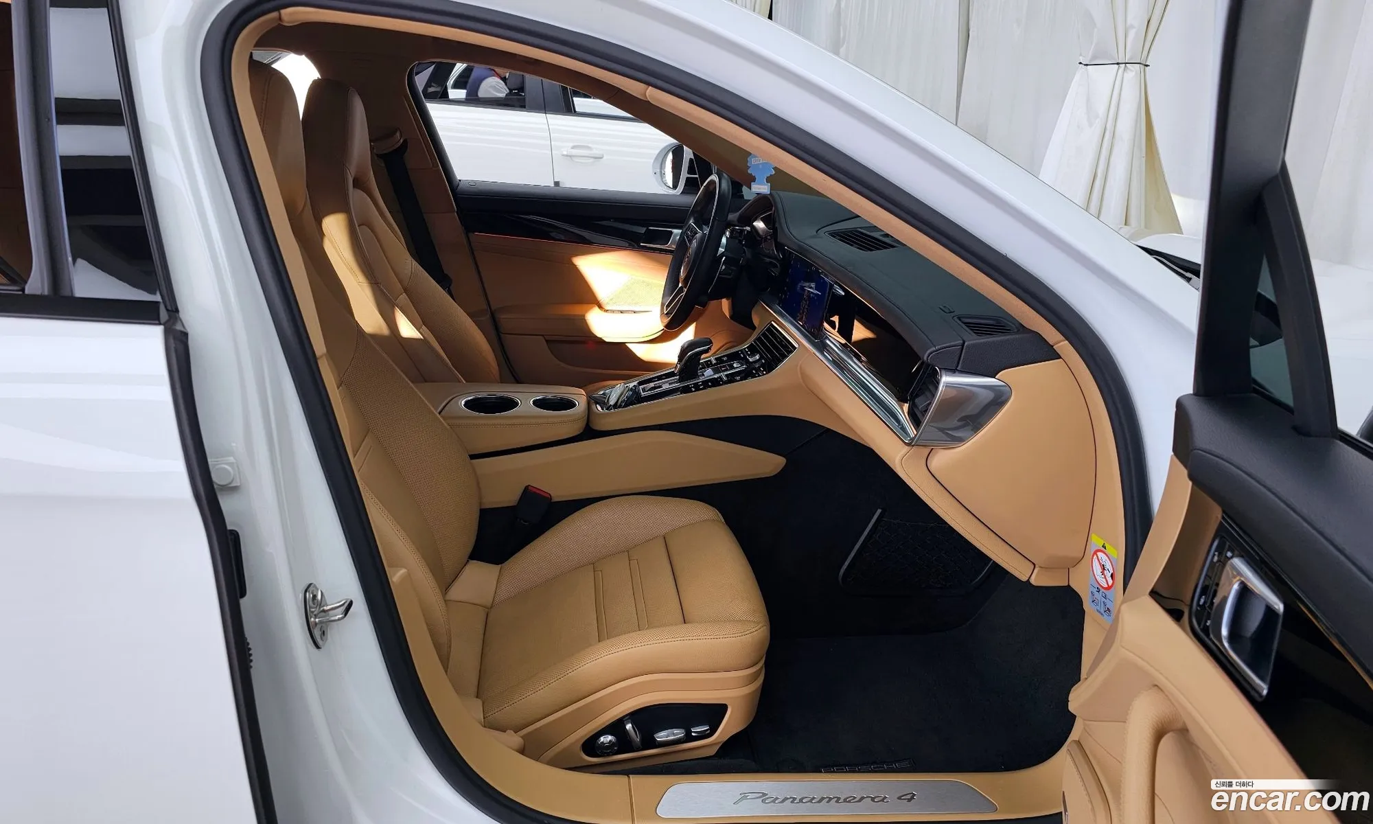 Porsche Panamera 2018 WP0AA2979JL106931 — 29