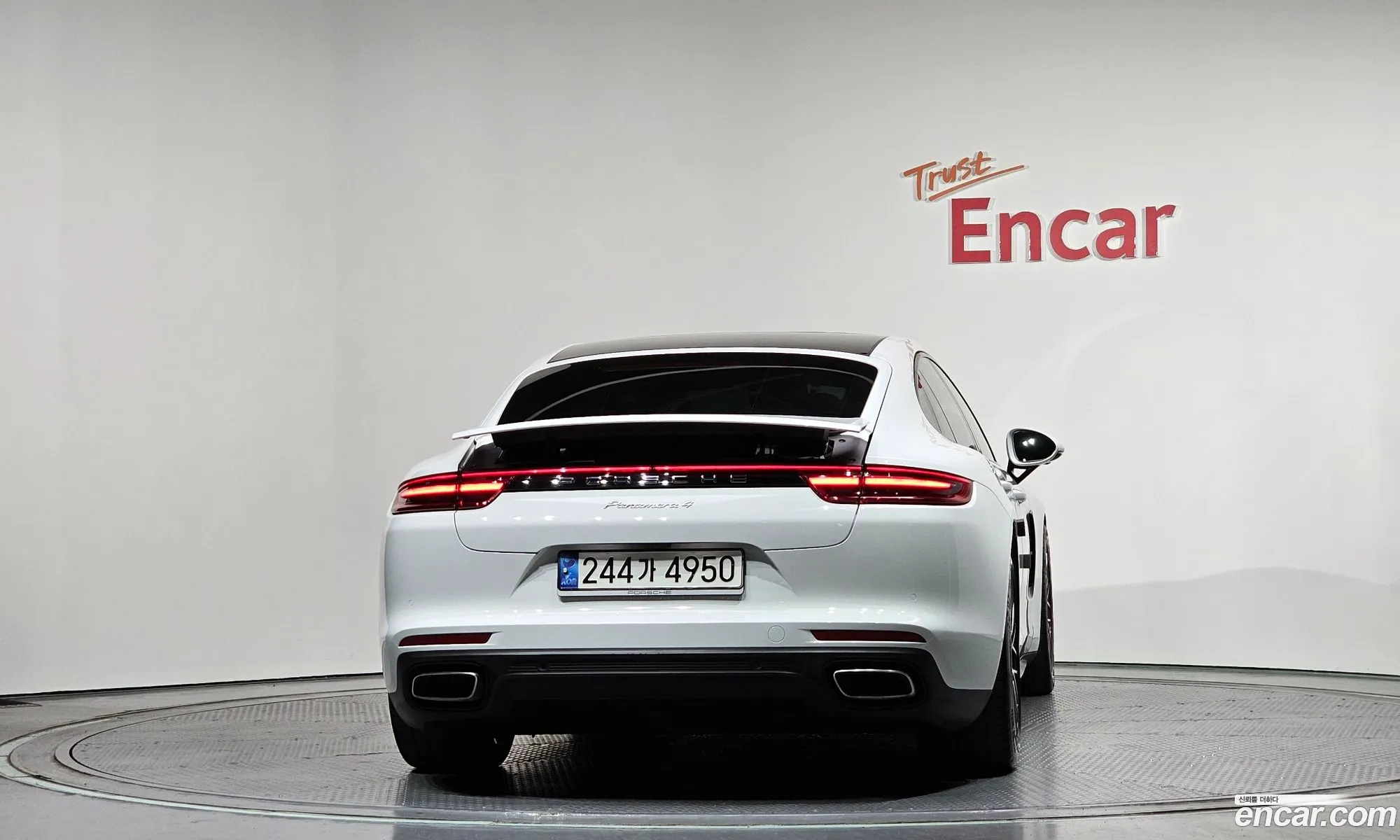 Porsche Panamera 2018 WP0AA2979JL106931 — 28