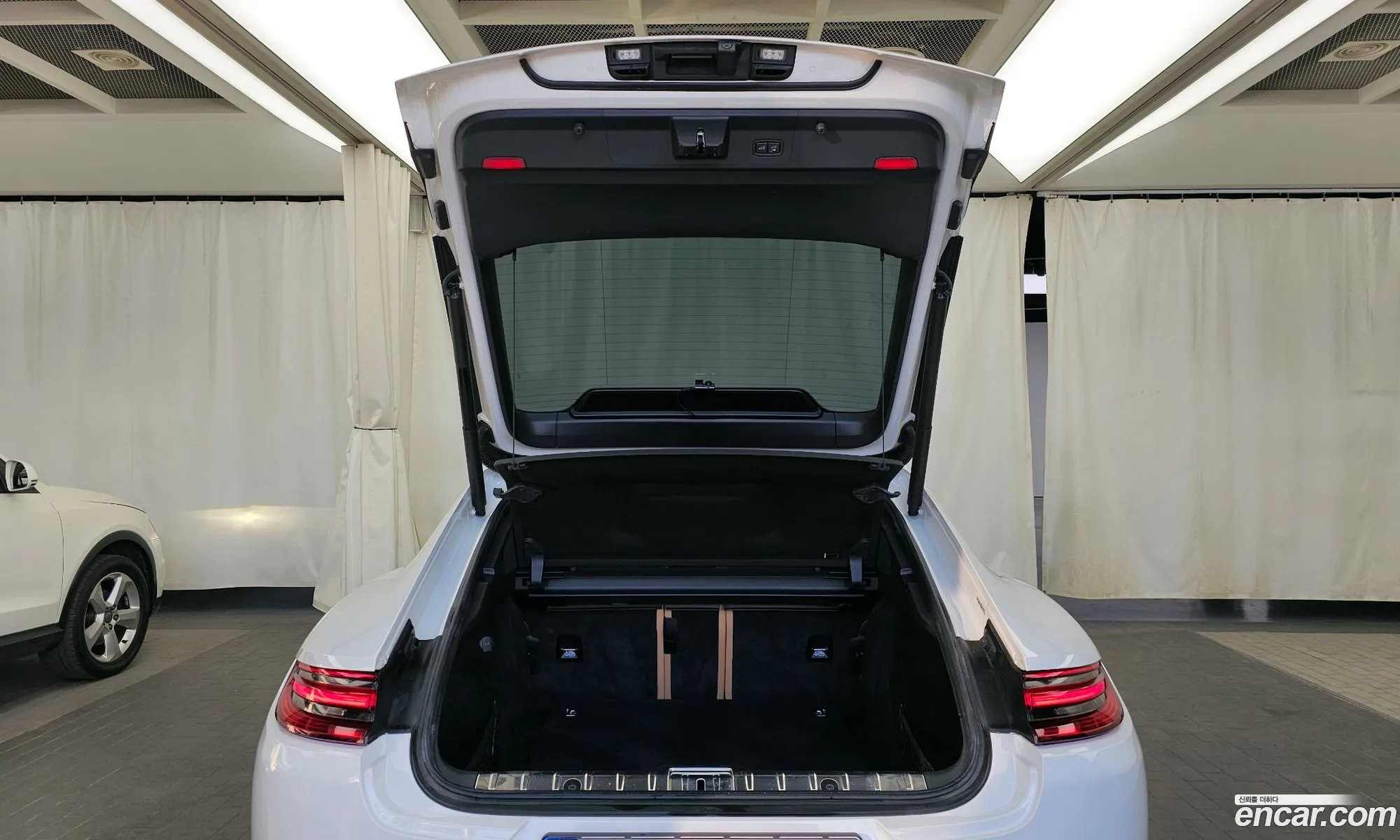 Porsche Panamera 2018 WP0AA2979JL106931 — 24