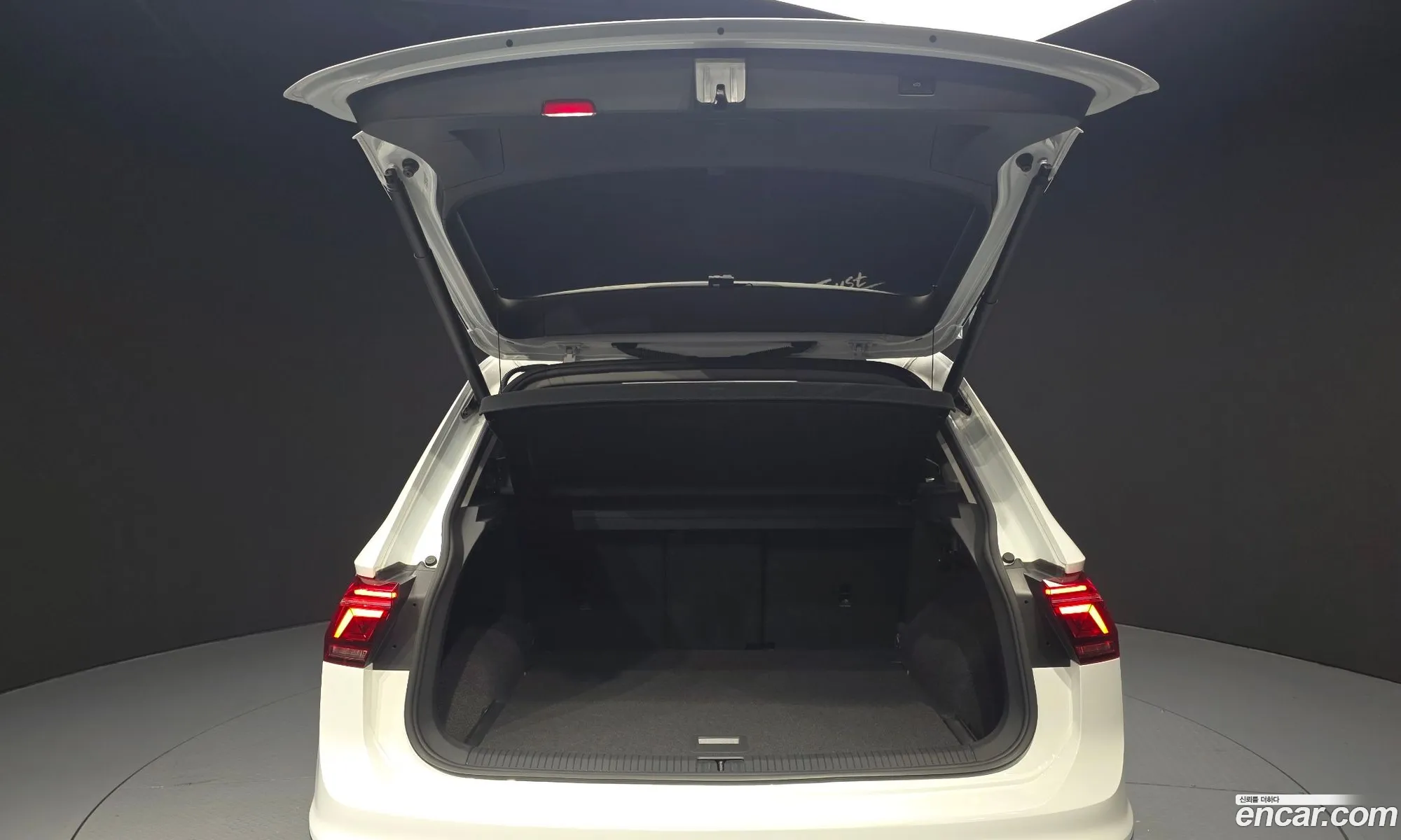 Volkswagen Tiguan 2021 — 2