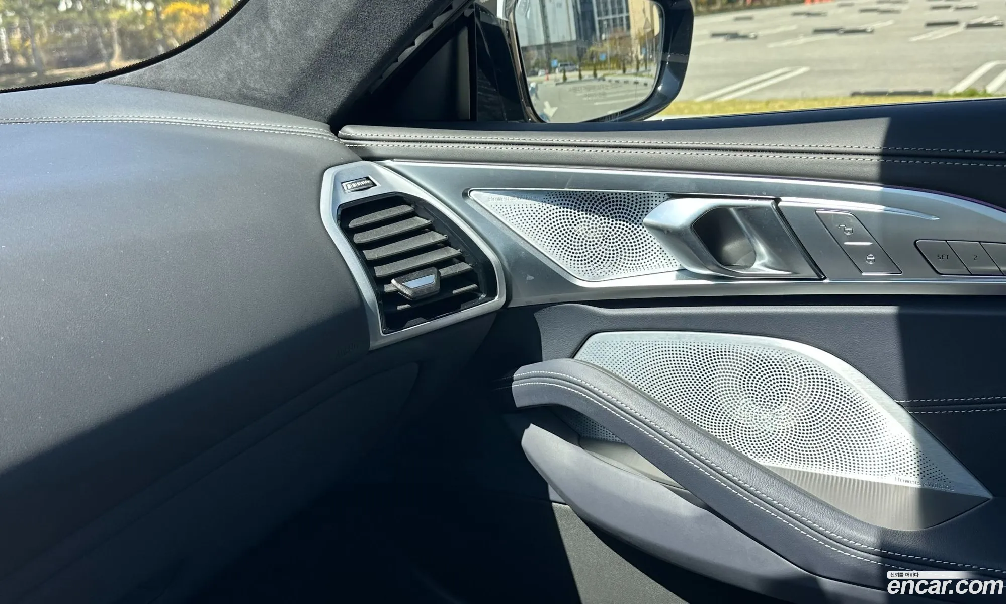BMW 8 Series 2025 — 15