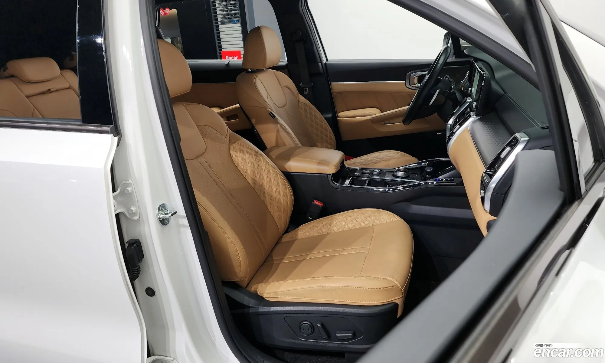 Kia Sorento 2020 KNARL81GBMA021245 — 16