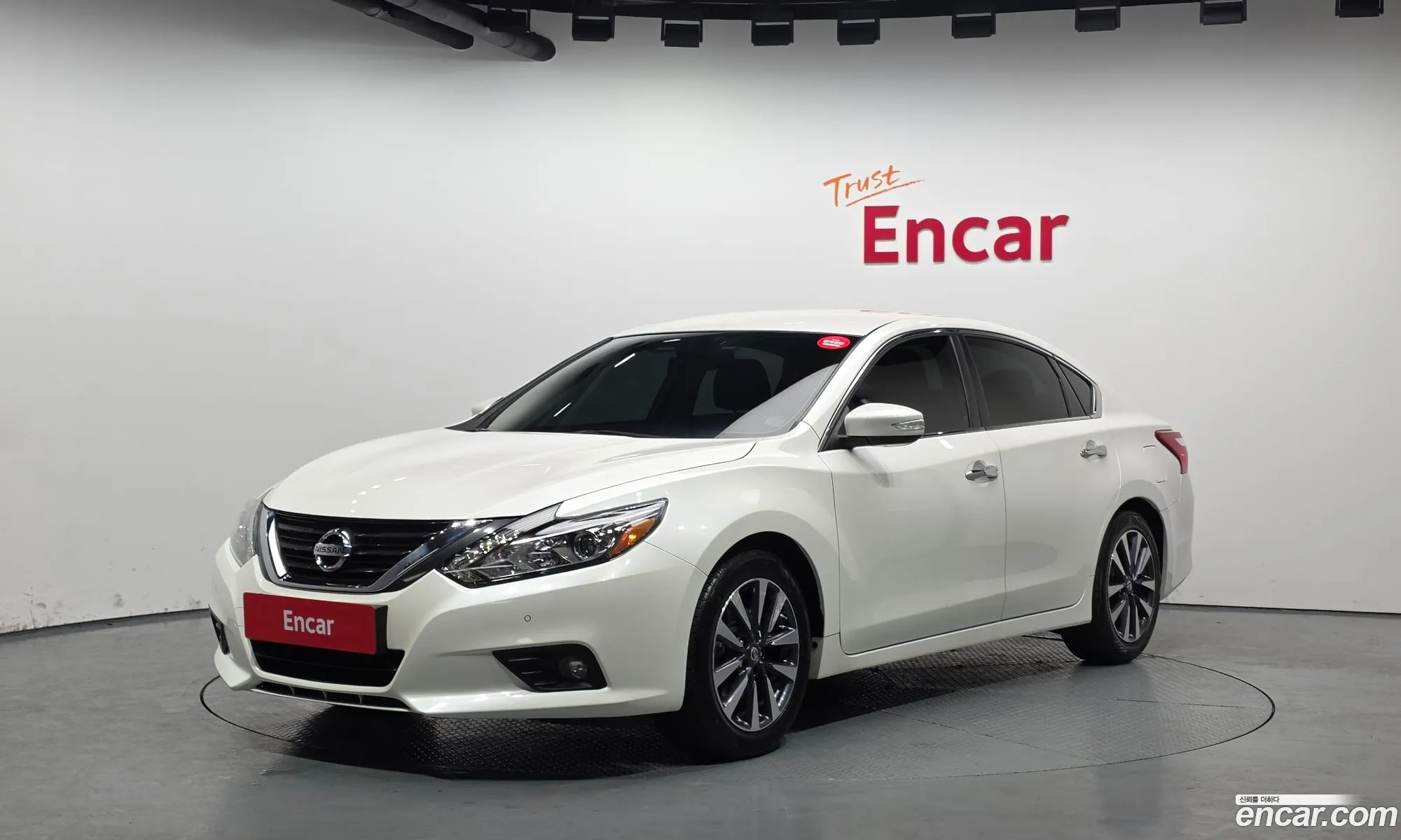 Nissan Altima 2017 1N4AL3AP1HC134394 — 19