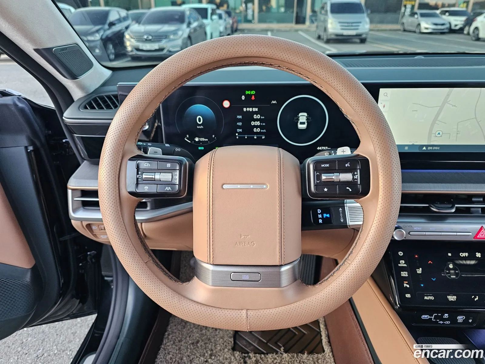 Hyundai Grandeur Hybrid 2024 — 10