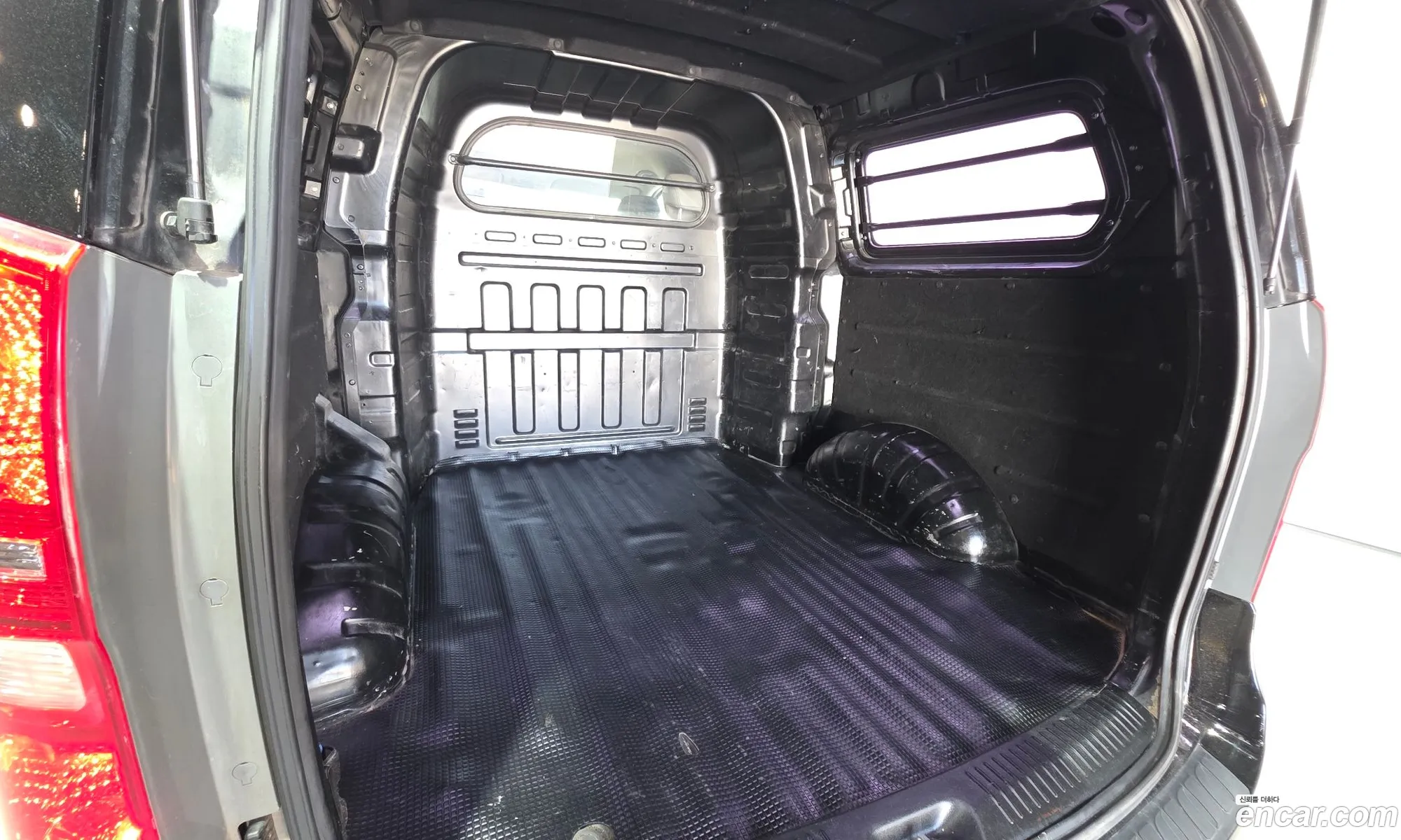 Hyundai Grand Starex 2015 — 12