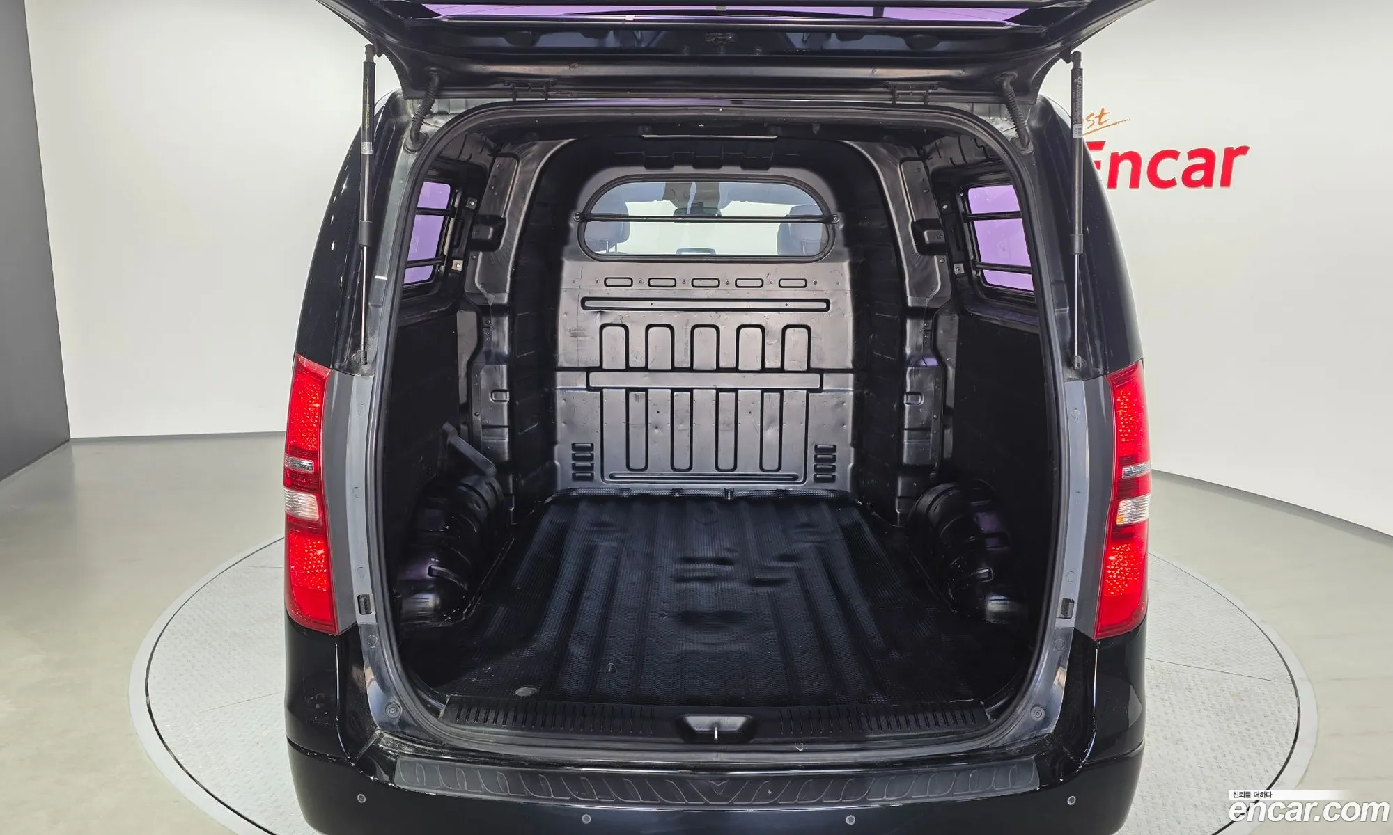 Hyundai Grand Starex 2015 — 20
