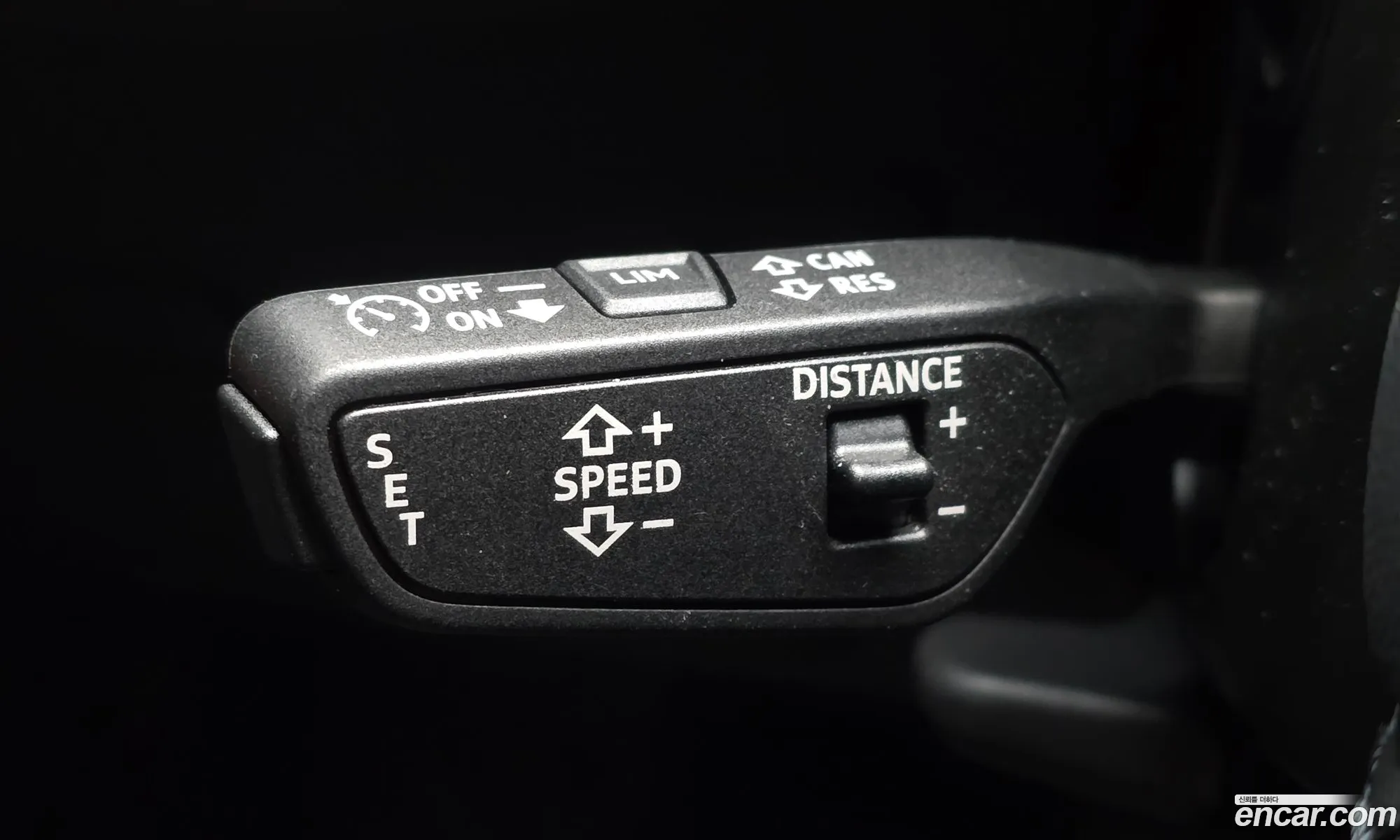 Audi A4 2023 WAUZZZF44PN009659 — 6