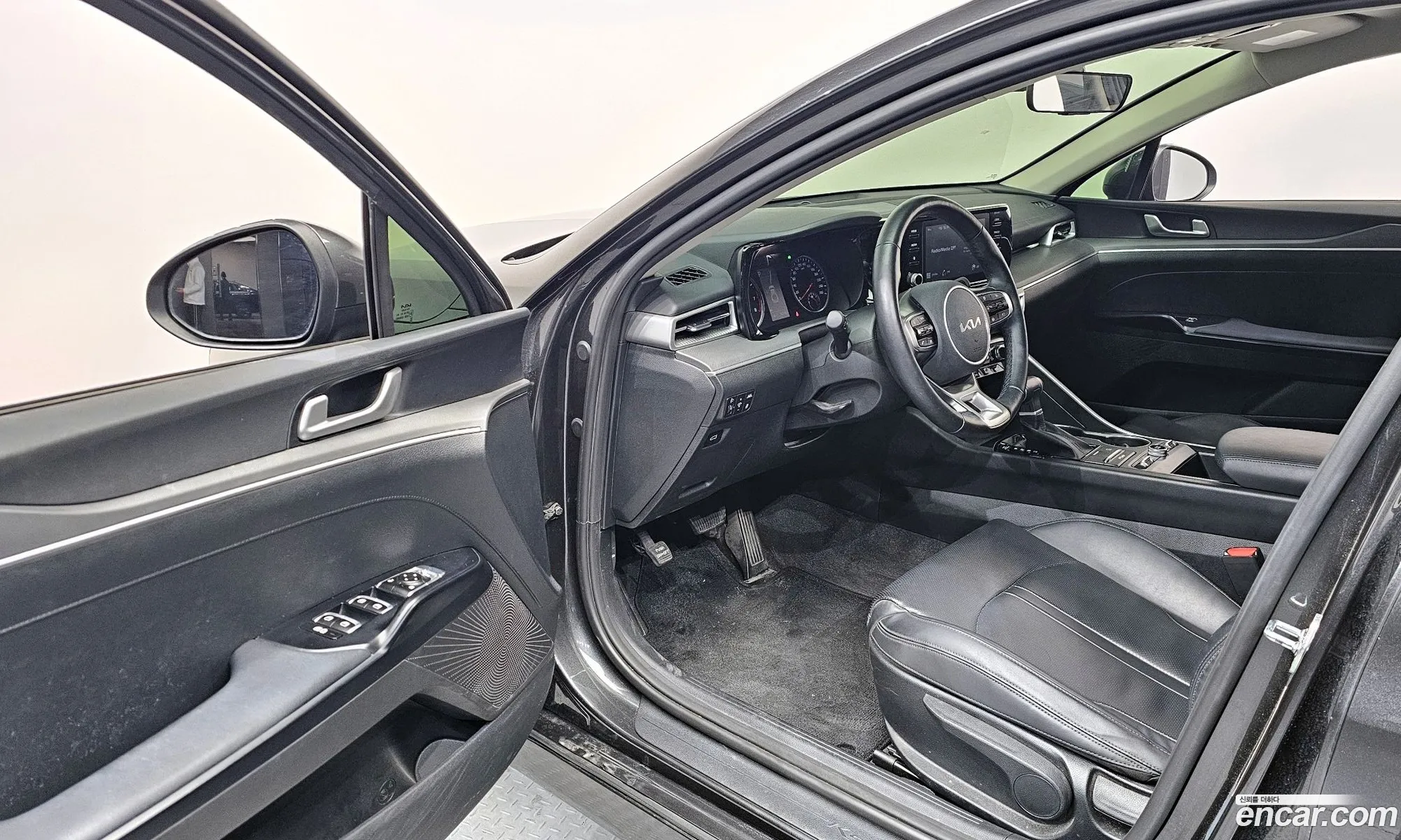 Kia K5 2022 — 30
