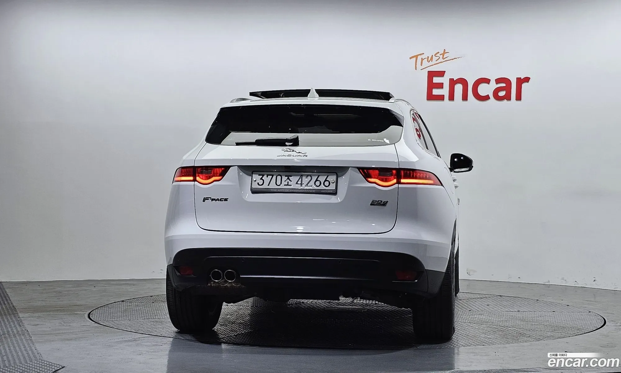 Jaguar F-Pace 2019 SADCA2BN2KA358054 — 31