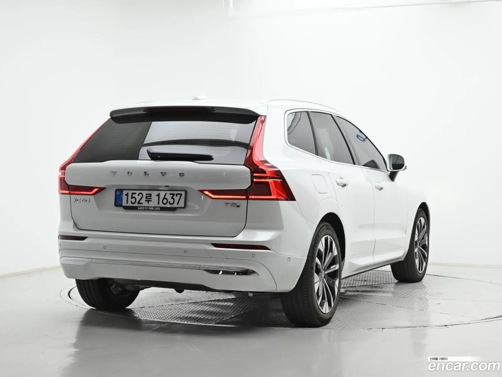 Volvo XC60 2025 — 11