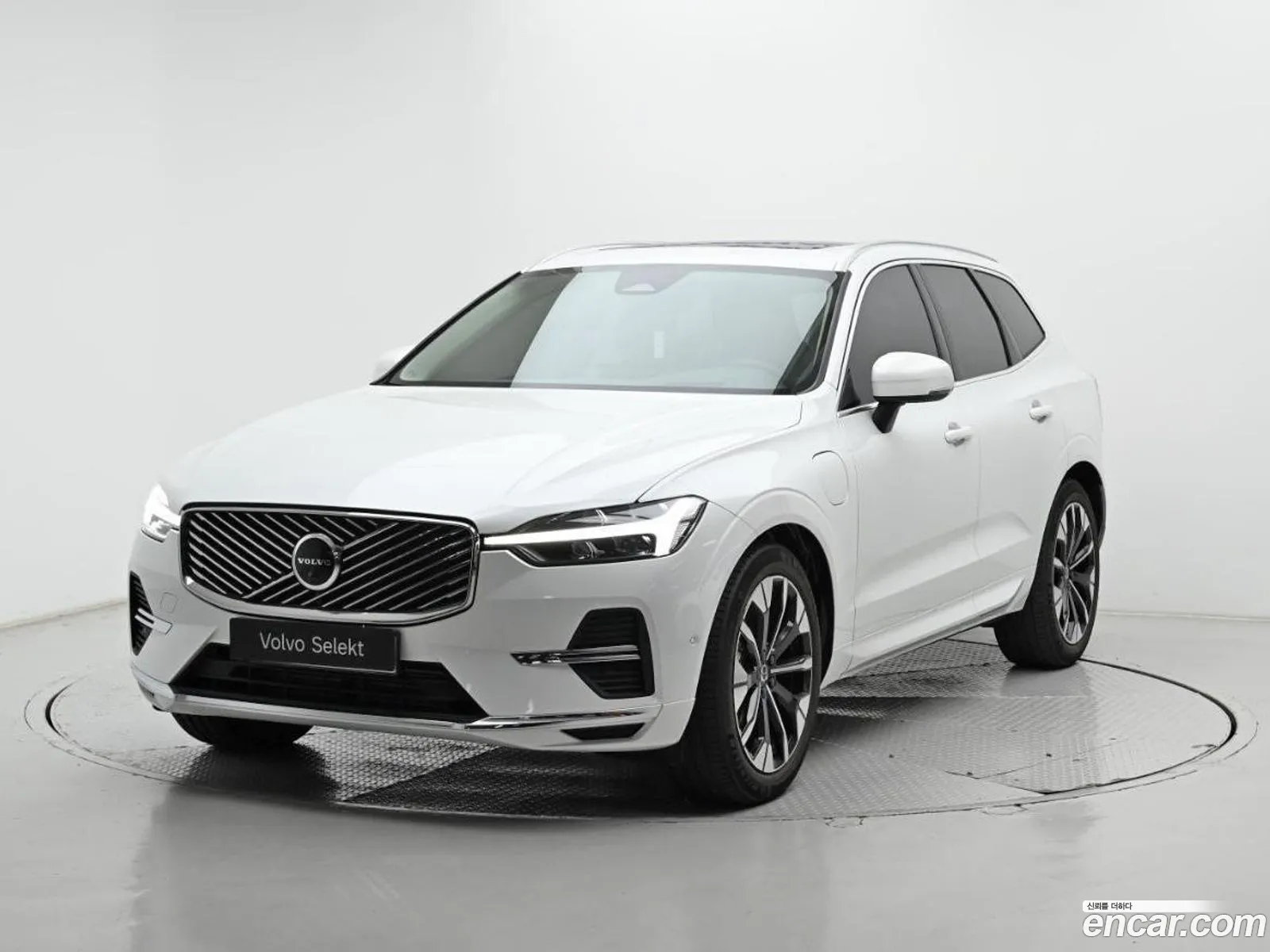 Volvo XC60 2025 — 8