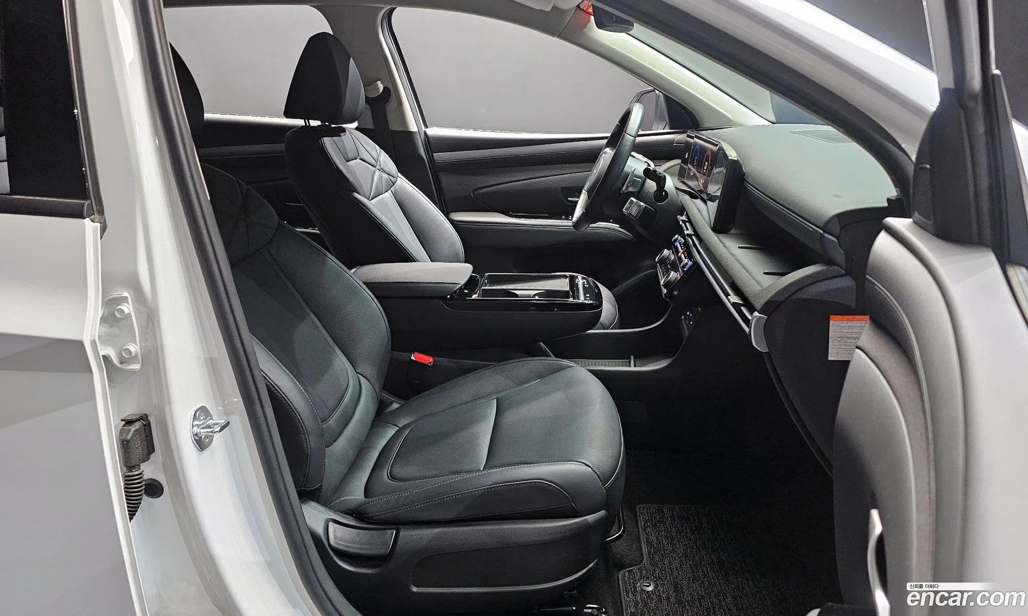 Hyundai Tucson Hybrid 2024 — 27