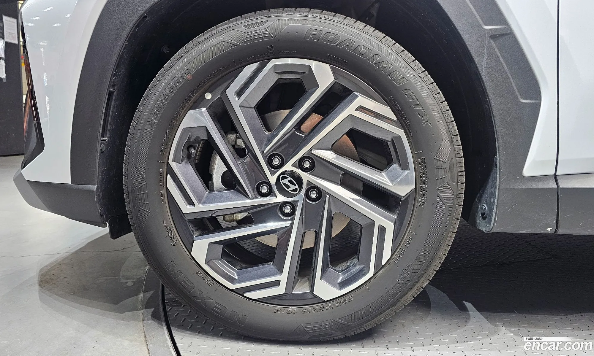 Hyundai Tucson Hybrid 2024 — 10