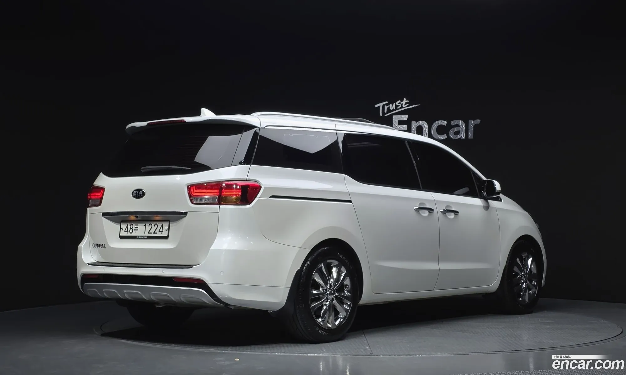 Kia Carnival 2015 — 5