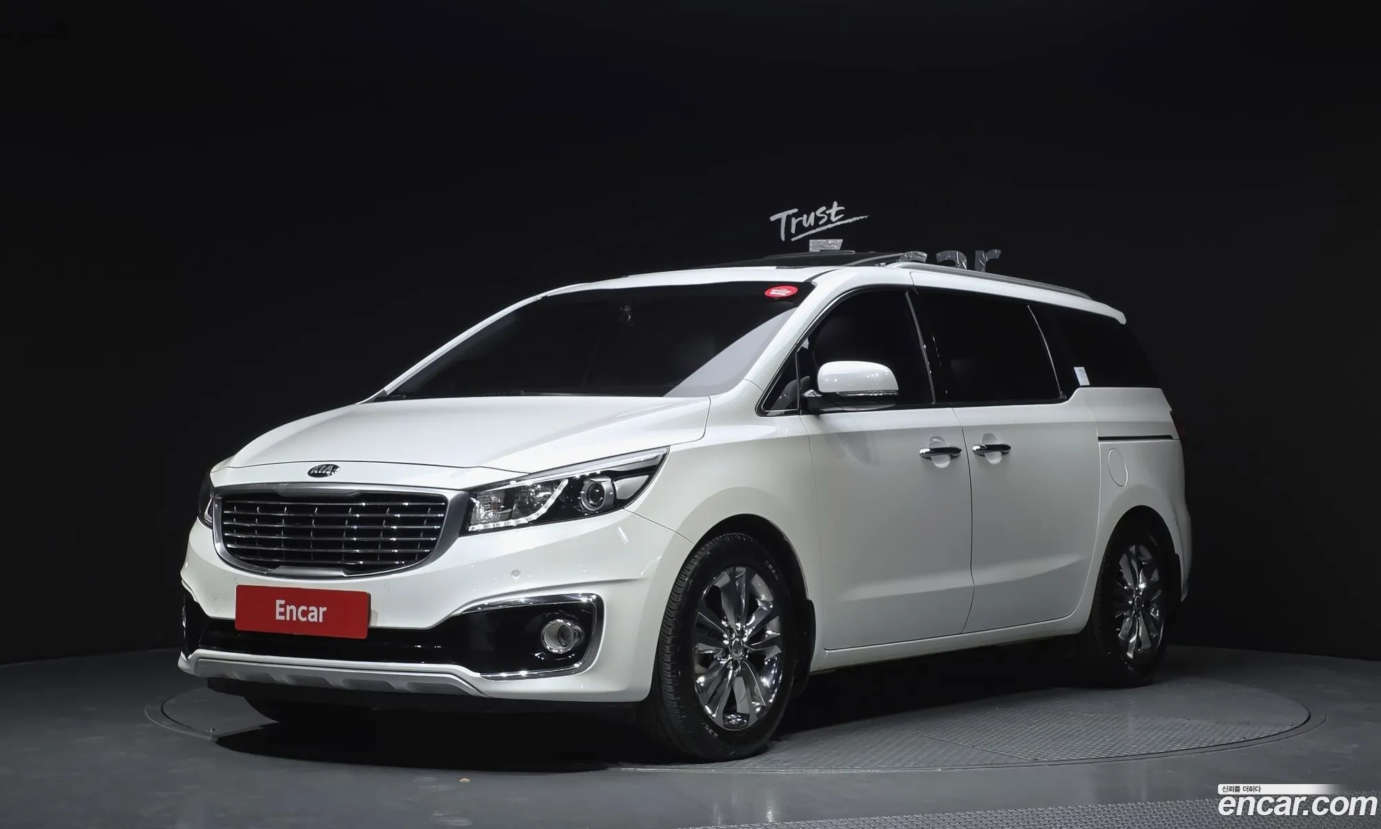 Kia Carnival 2015 — 10