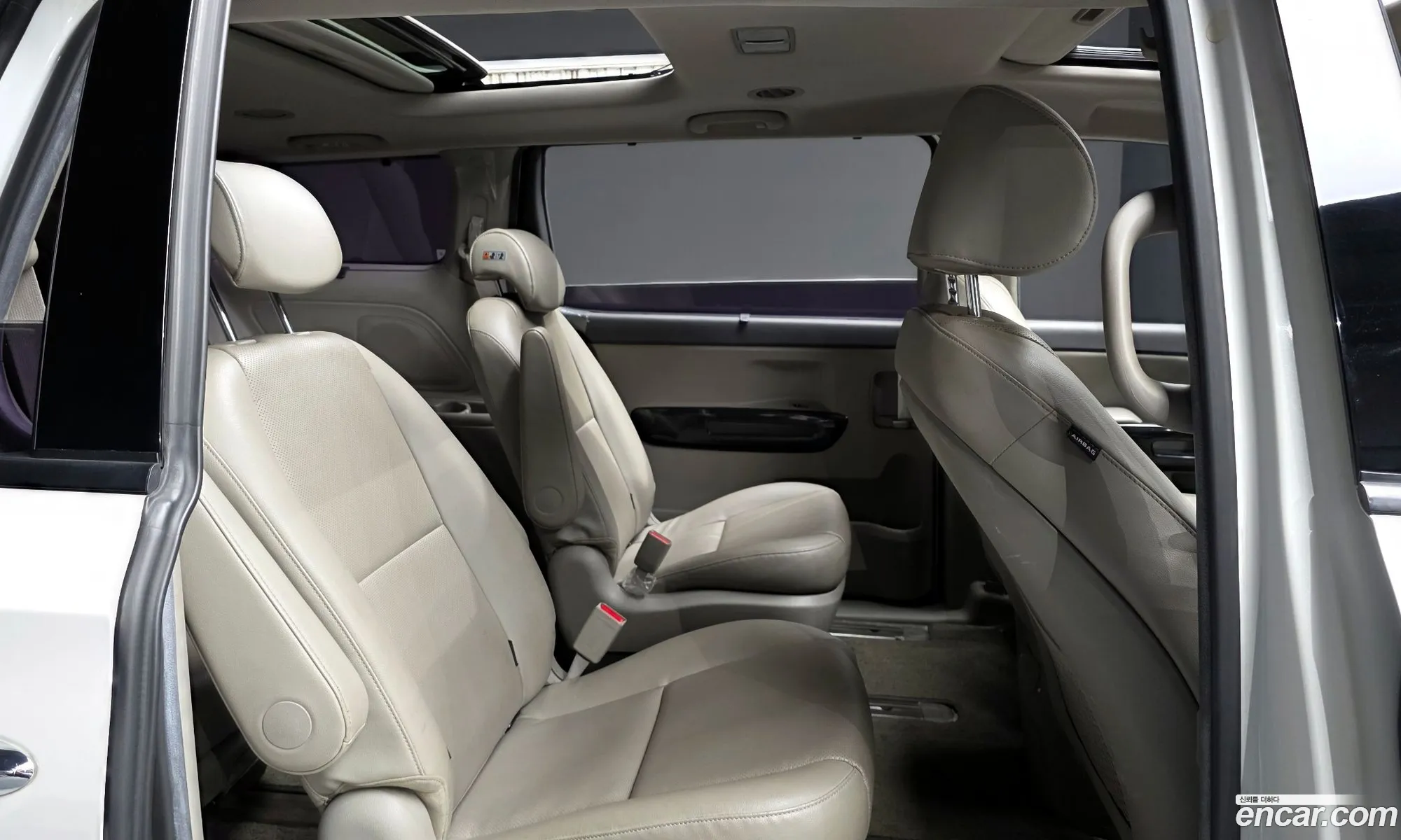 Kia Carnival 2015 — 16