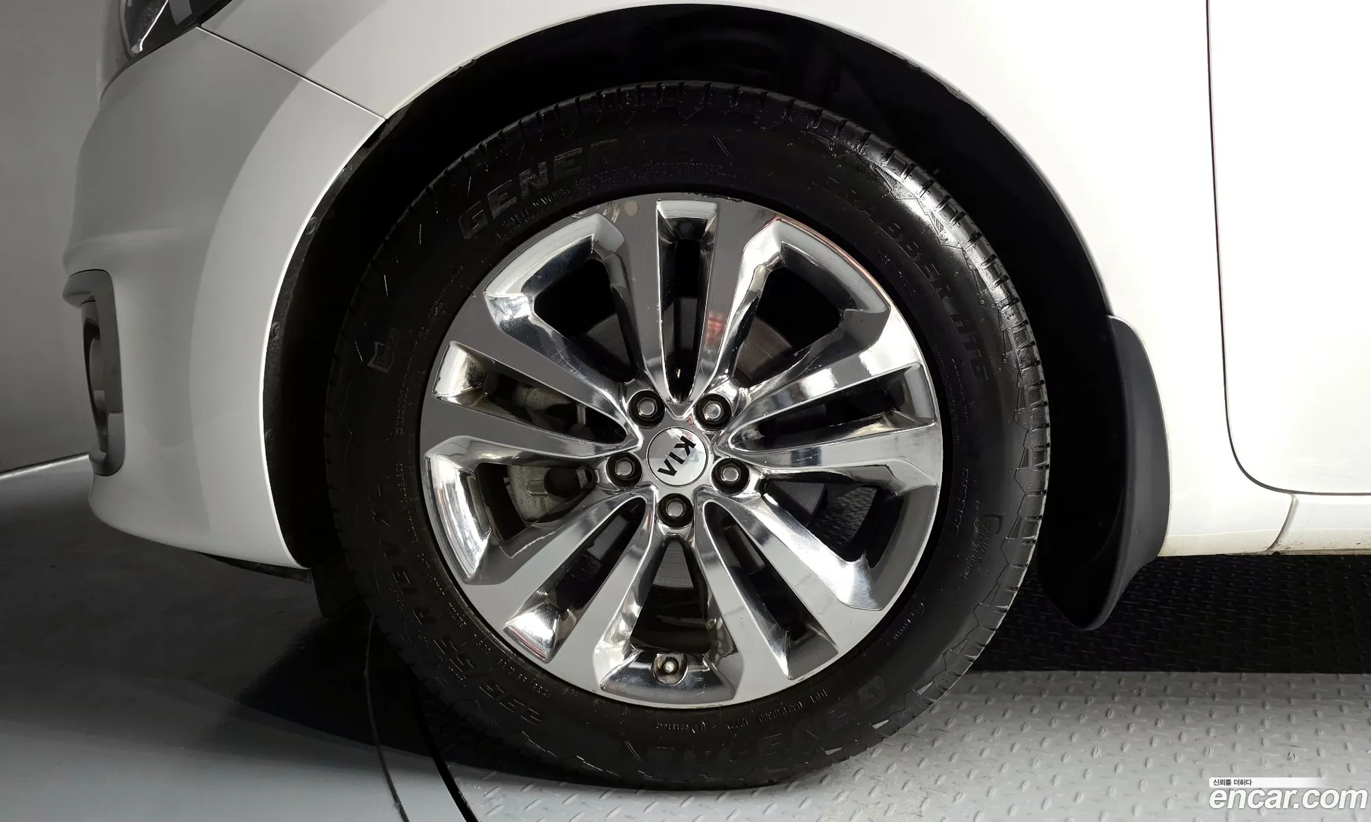 Kia Carnival 2015 — 14