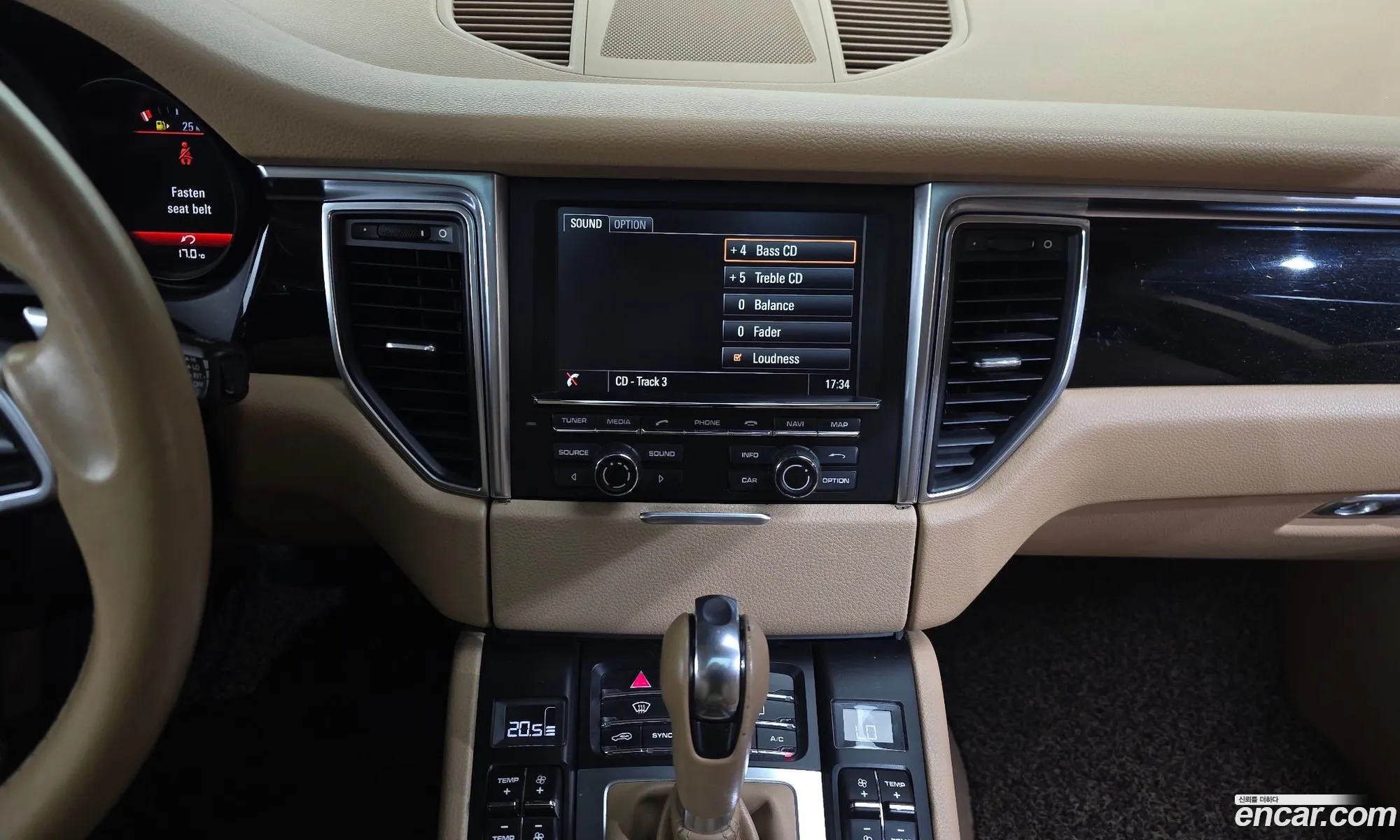Porsche Macan 2015 WP1AA2956FLB04784 — 17