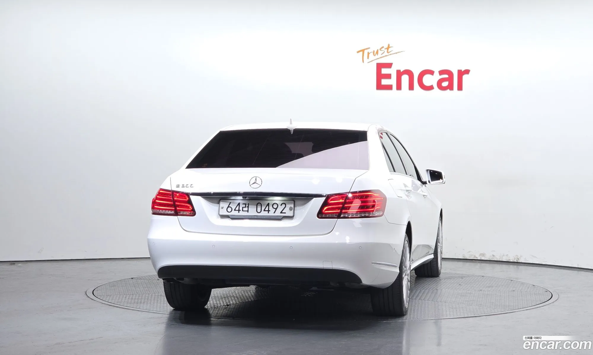Mercedes-Benz E-Class W212 2015 WDDHF5FB4GB275978 — 11
