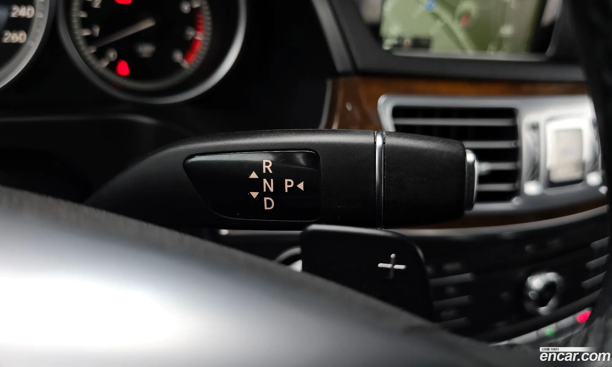 Mercedes-Benz E-Class W212 2015 WDDHF5FB4GB275978 — 20
