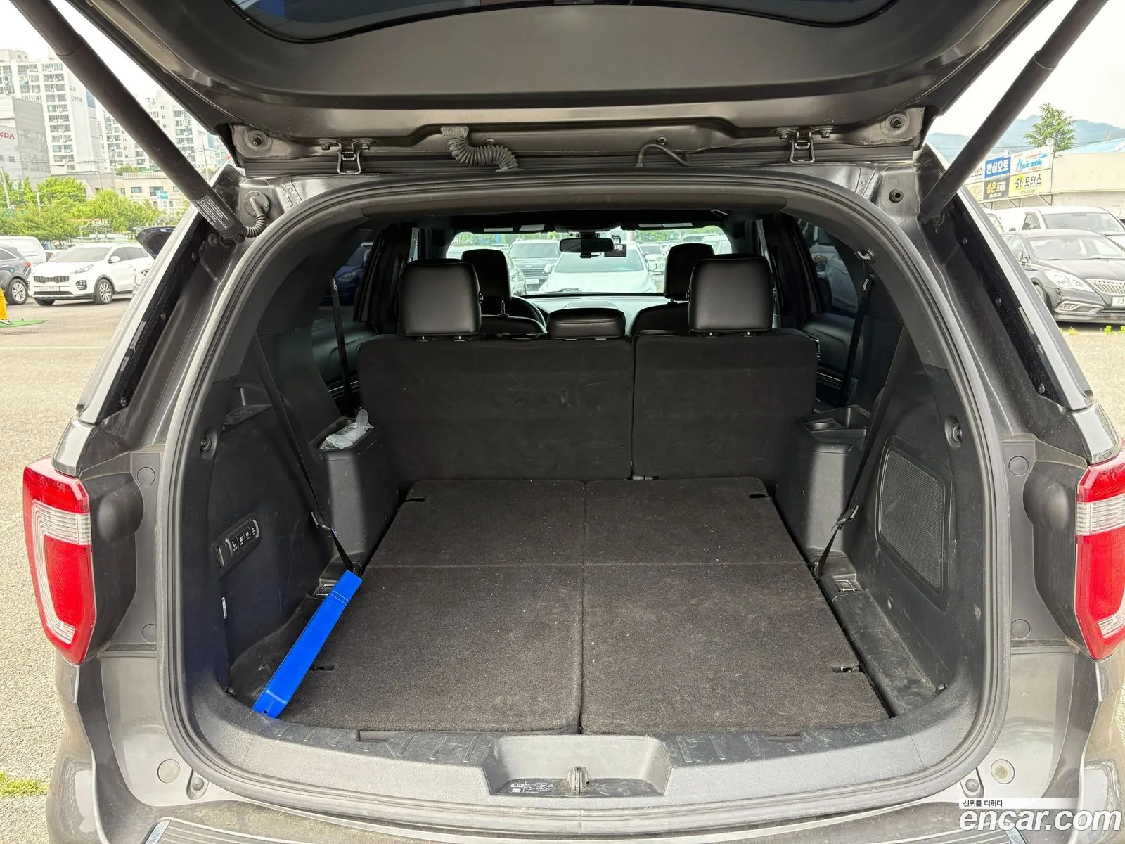Ford Explorer 2019 — 14