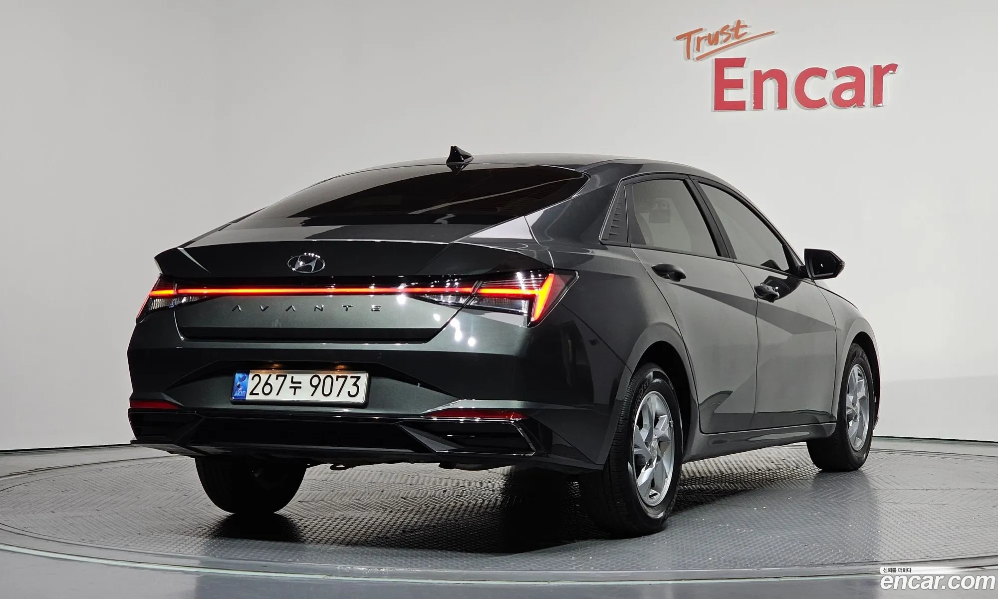 Hyundai Elantra 2021 — 2