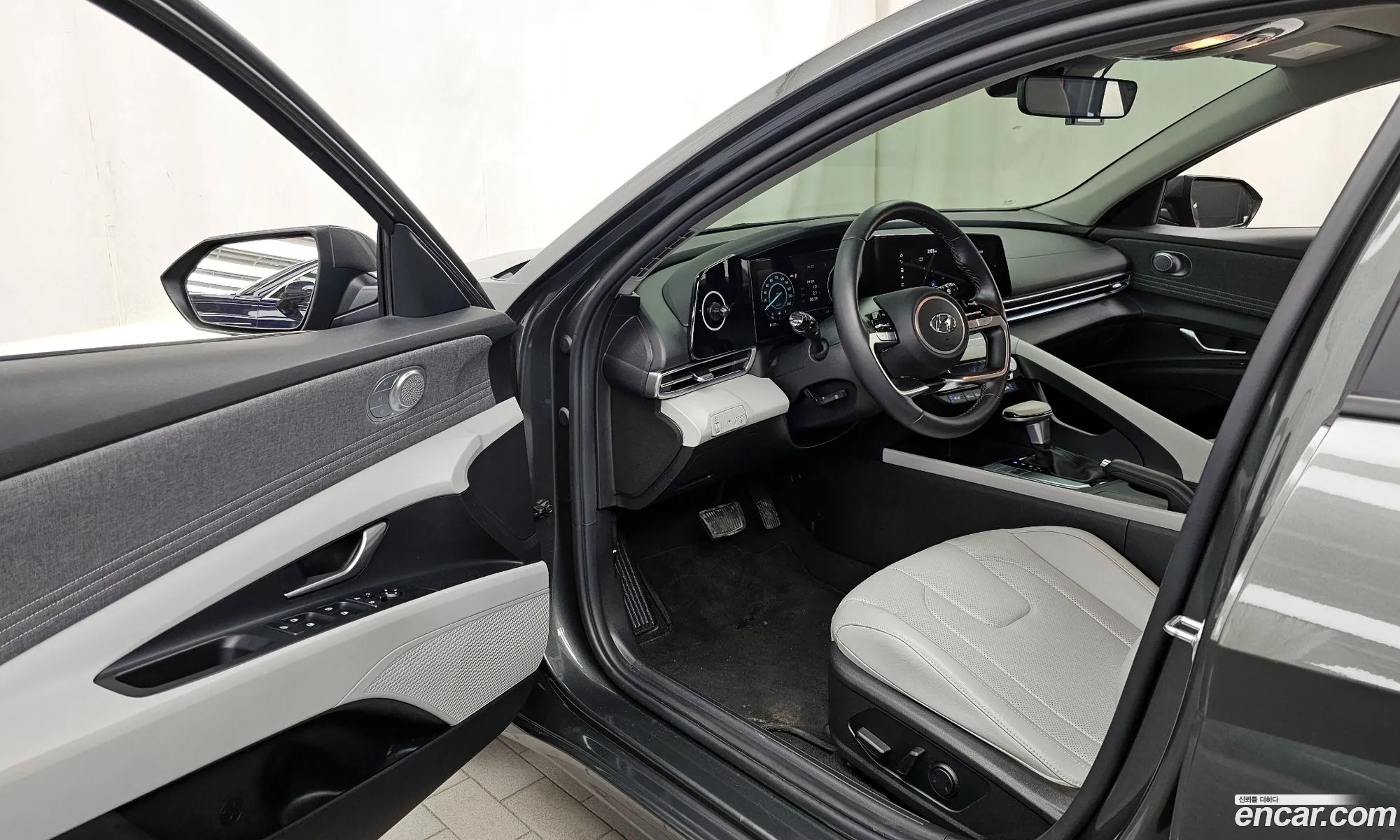 Hyundai Elantra 2021 — 4