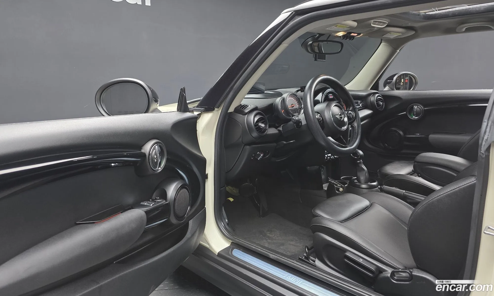 Mini Cooper 2018 WMWXP5105J3A99257 — 11