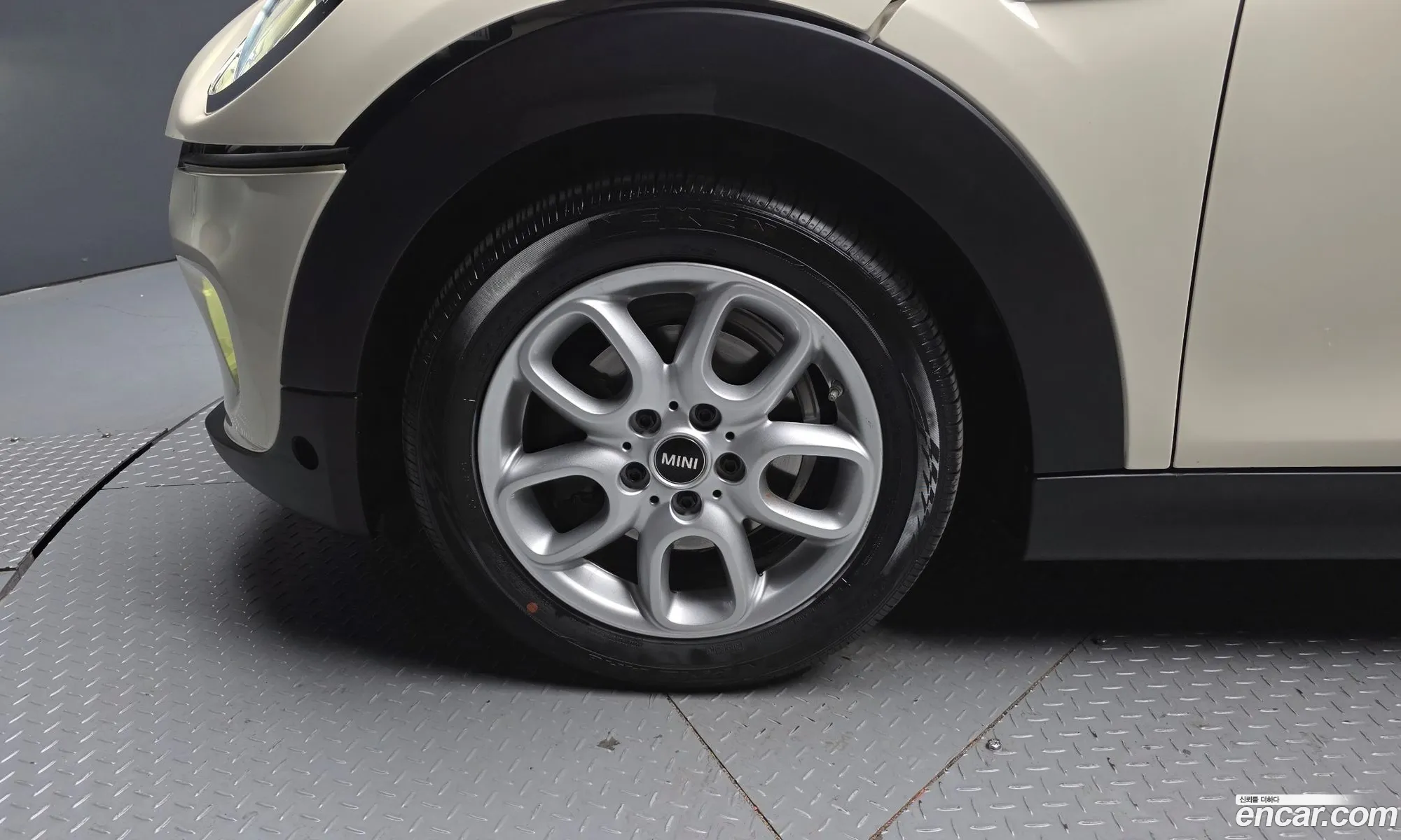 Mini Cooper 2018 WMWXP5105J3A99257 — 12