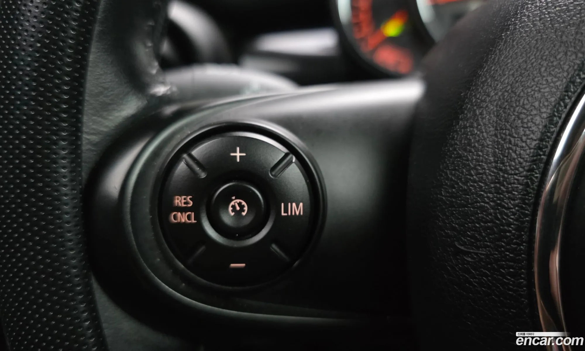 Mini Cooper 2018 WMWXP5105J3A99257 — 9