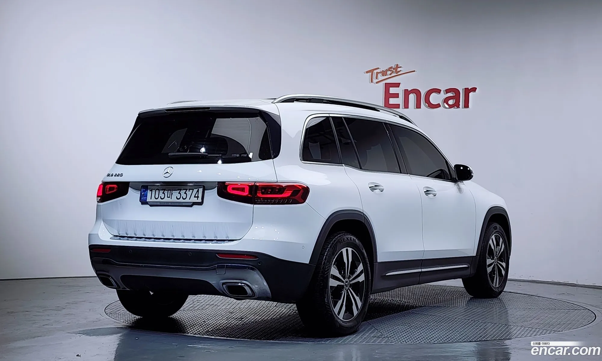 Mercedes-Benz GLB-Class X247 2021 — 12