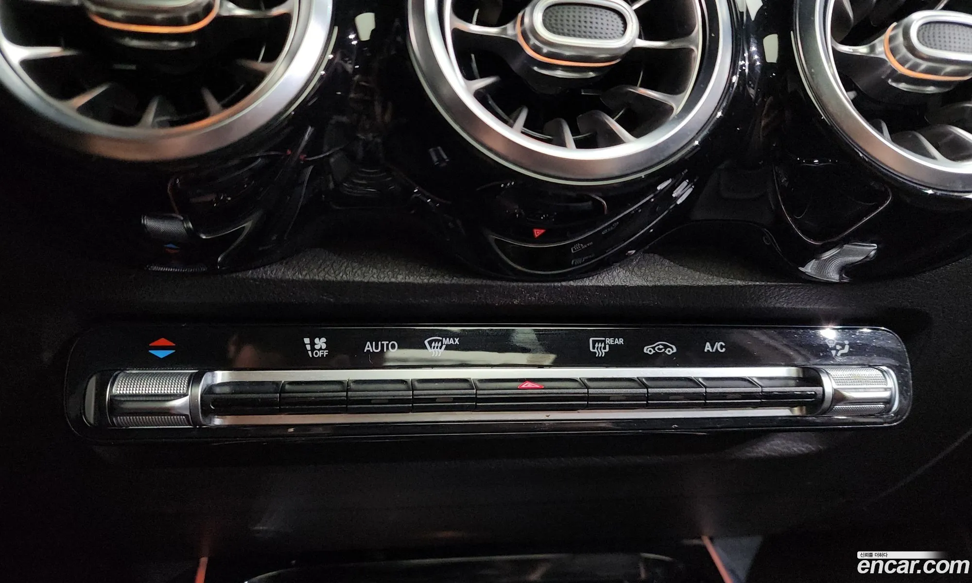 Mercedes-Benz GLB-Class X247 2021 — 18