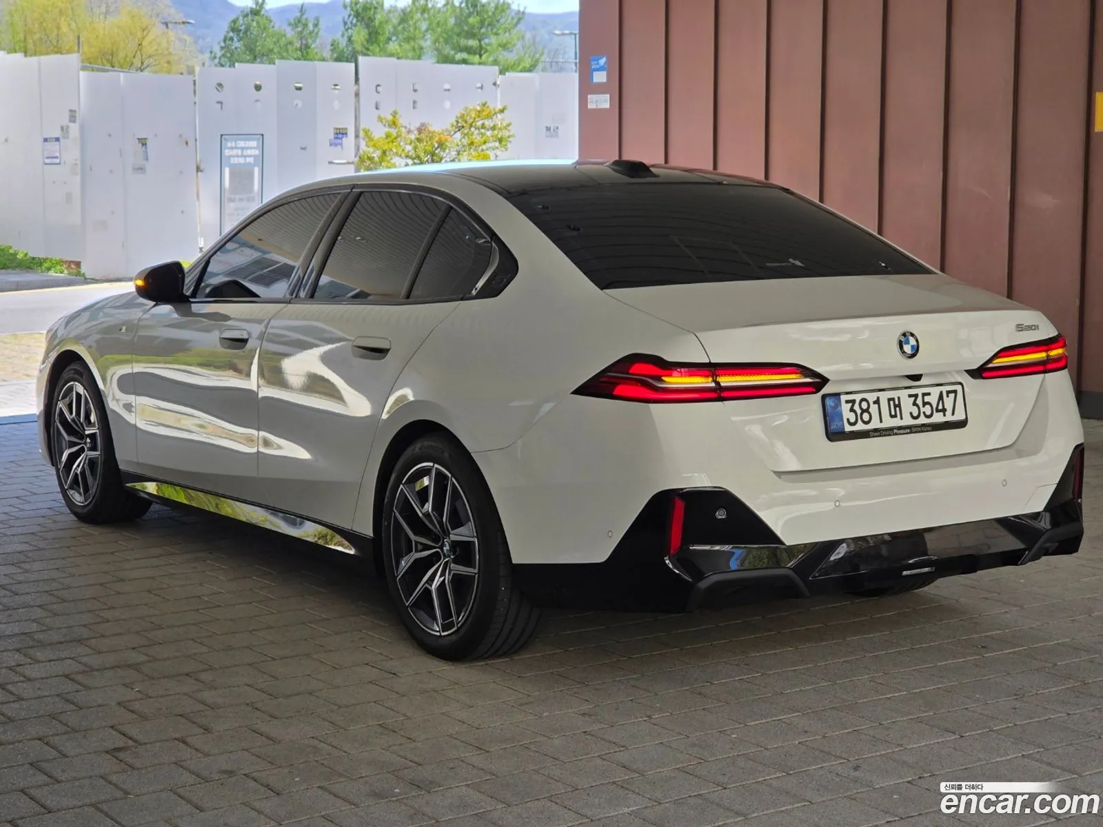 BMW 5 Series 2025 — 12