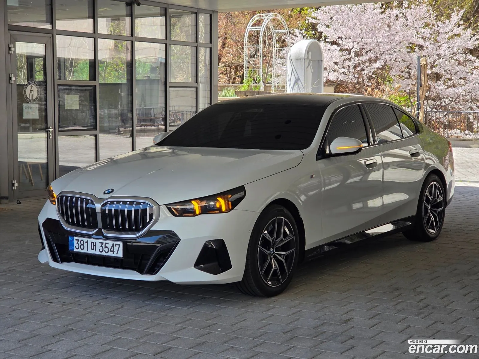 BMW 5 Series 2025 — 11