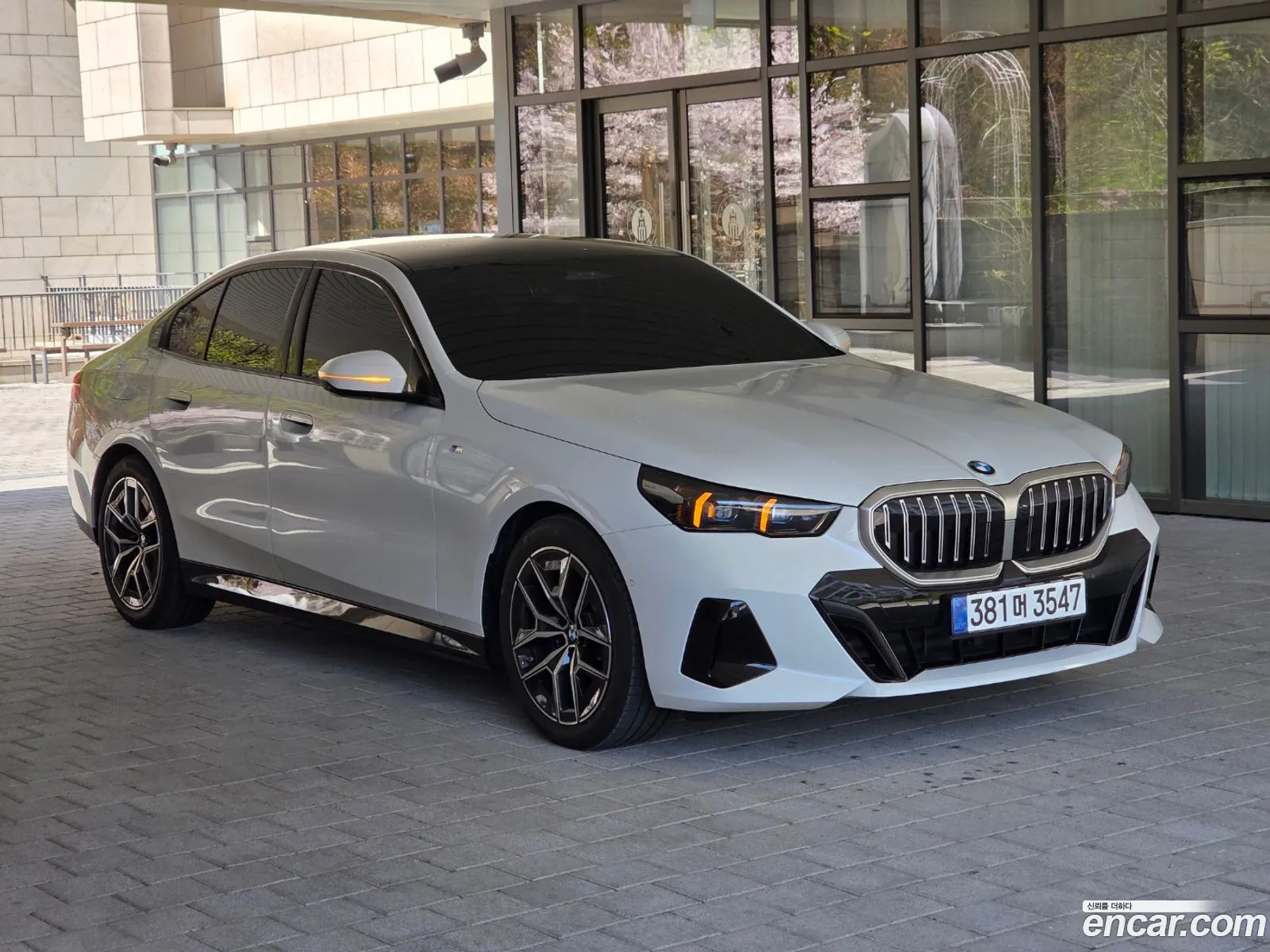 BMW 5 Series 2025 — 16